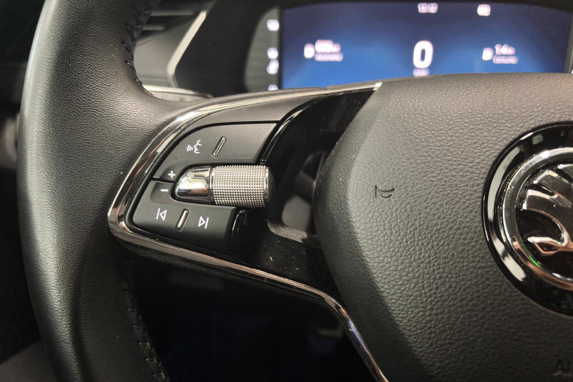 Škoda Octavia 2.0 TDI Ambition - foto 17