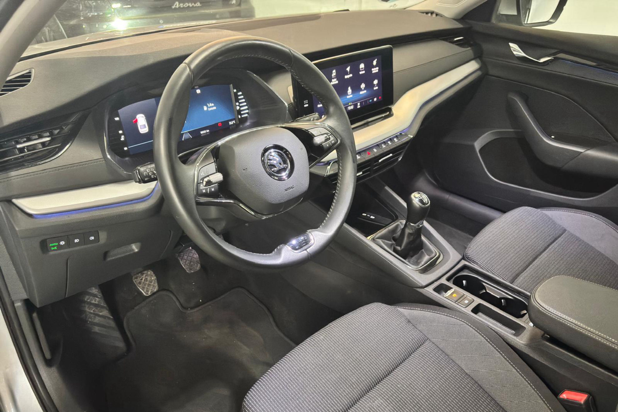 Škoda Octavia 2.0 TDI Ambition - foto 16