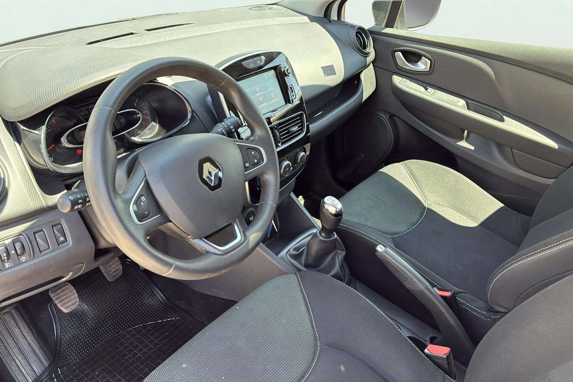 Renault Clio Limited TCe GLP -18 - foto 16