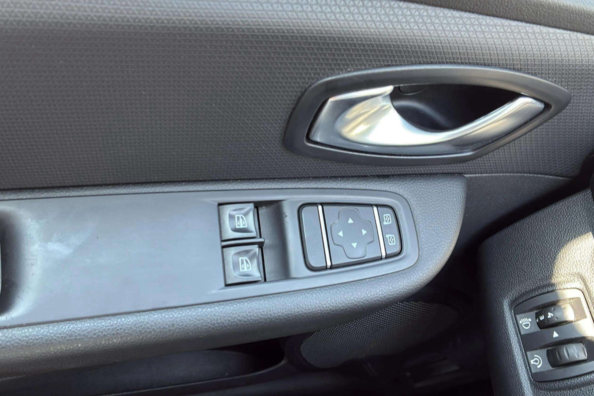 Renault Clio Limited TCe GLP -18 - foto 14
