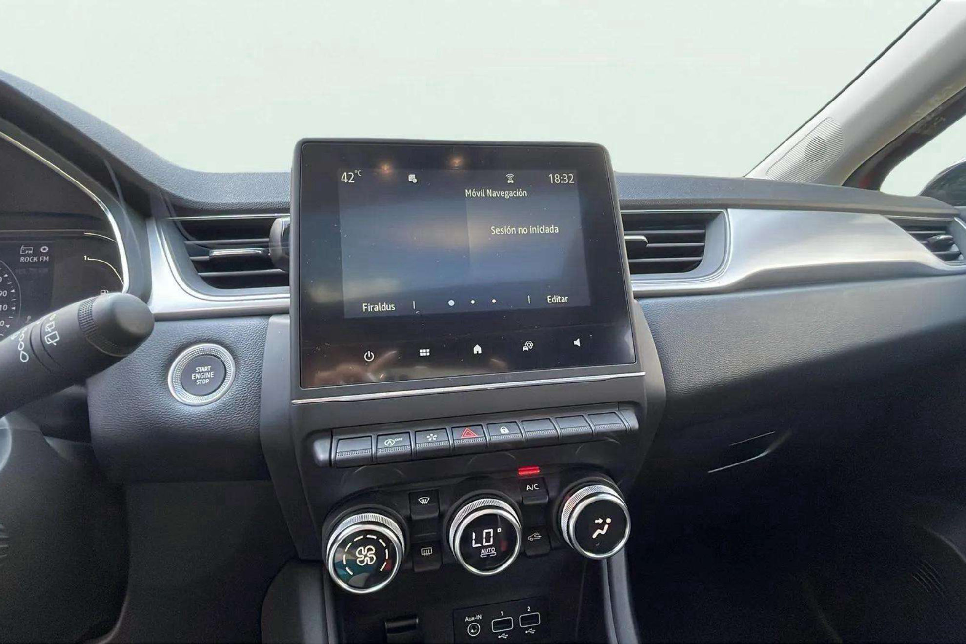 Renault Captur zen fast track E-Tech híbrido - foto 11
