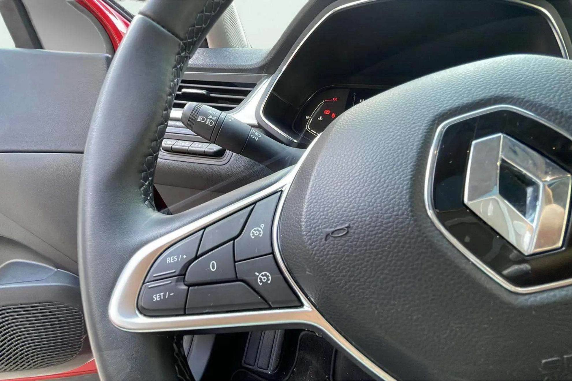 Renault Captur zen fast track E-Tech híbrido - foto 13