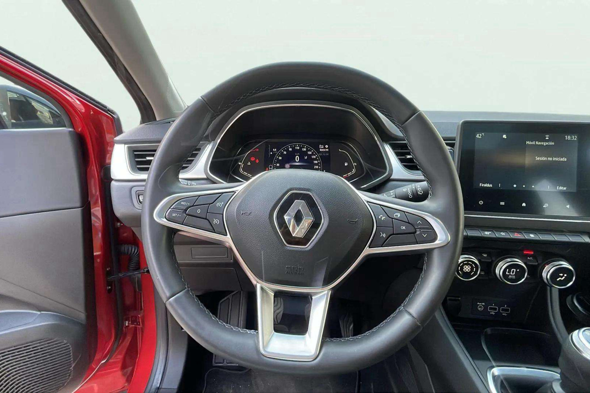 Renault Captur zen fast track E-Tech híbrido - foto 12