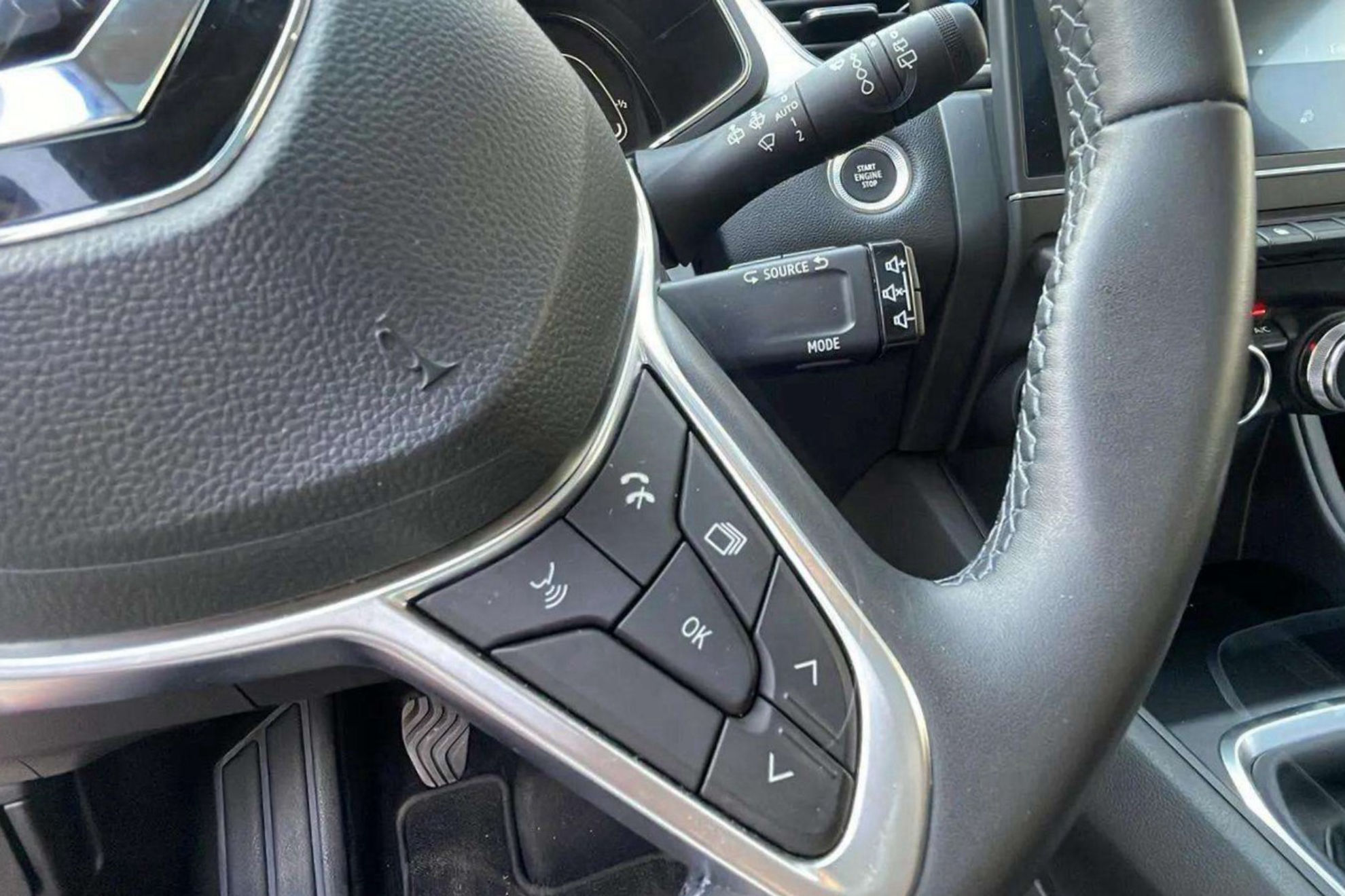 Renault Captur zen fast track E-Tech híbrido - foto 14