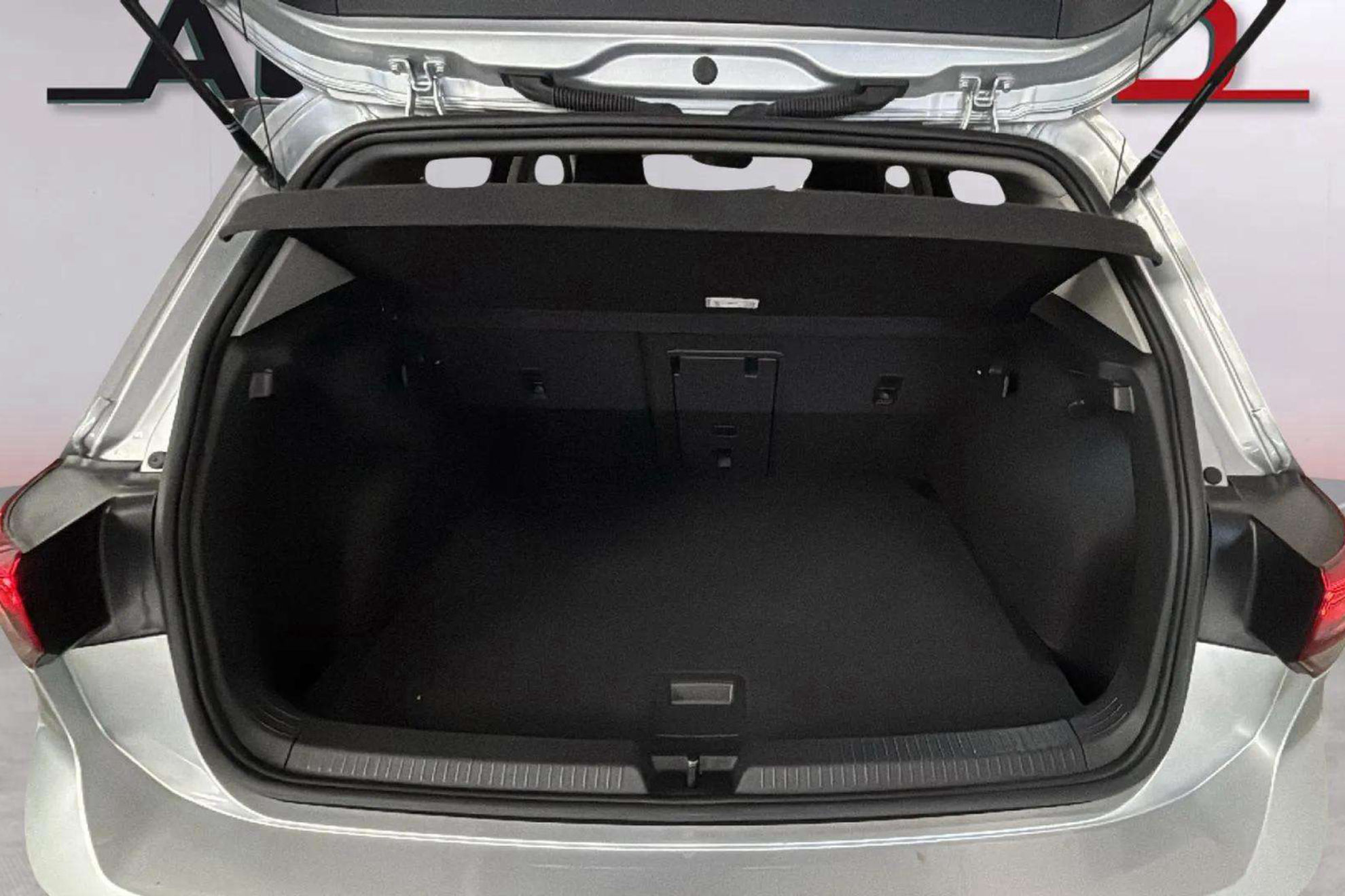 Volkswagen Golf Life 2.0 TDI DSG - foto 9