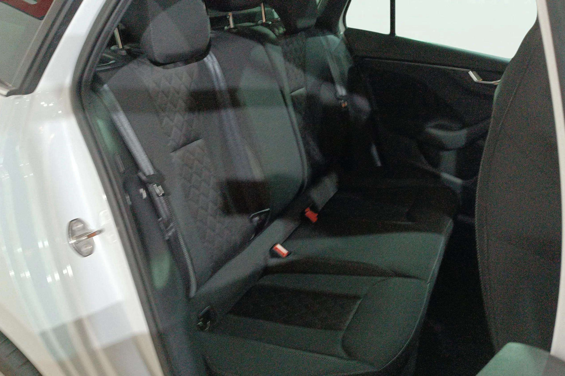 Škoda Kamiq 1.0 TSI Style - foto 15
