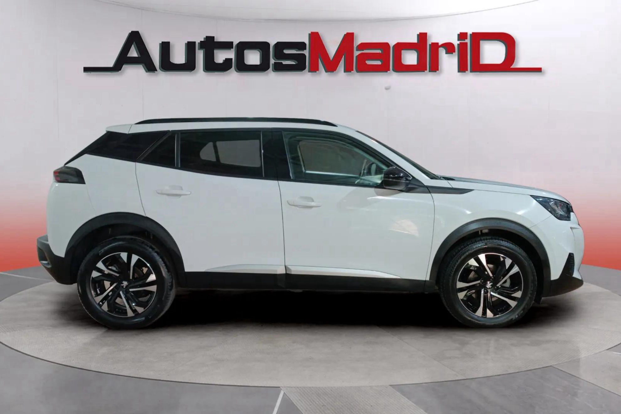 Peugeot 2008 Allure BlueHDi - foto 9