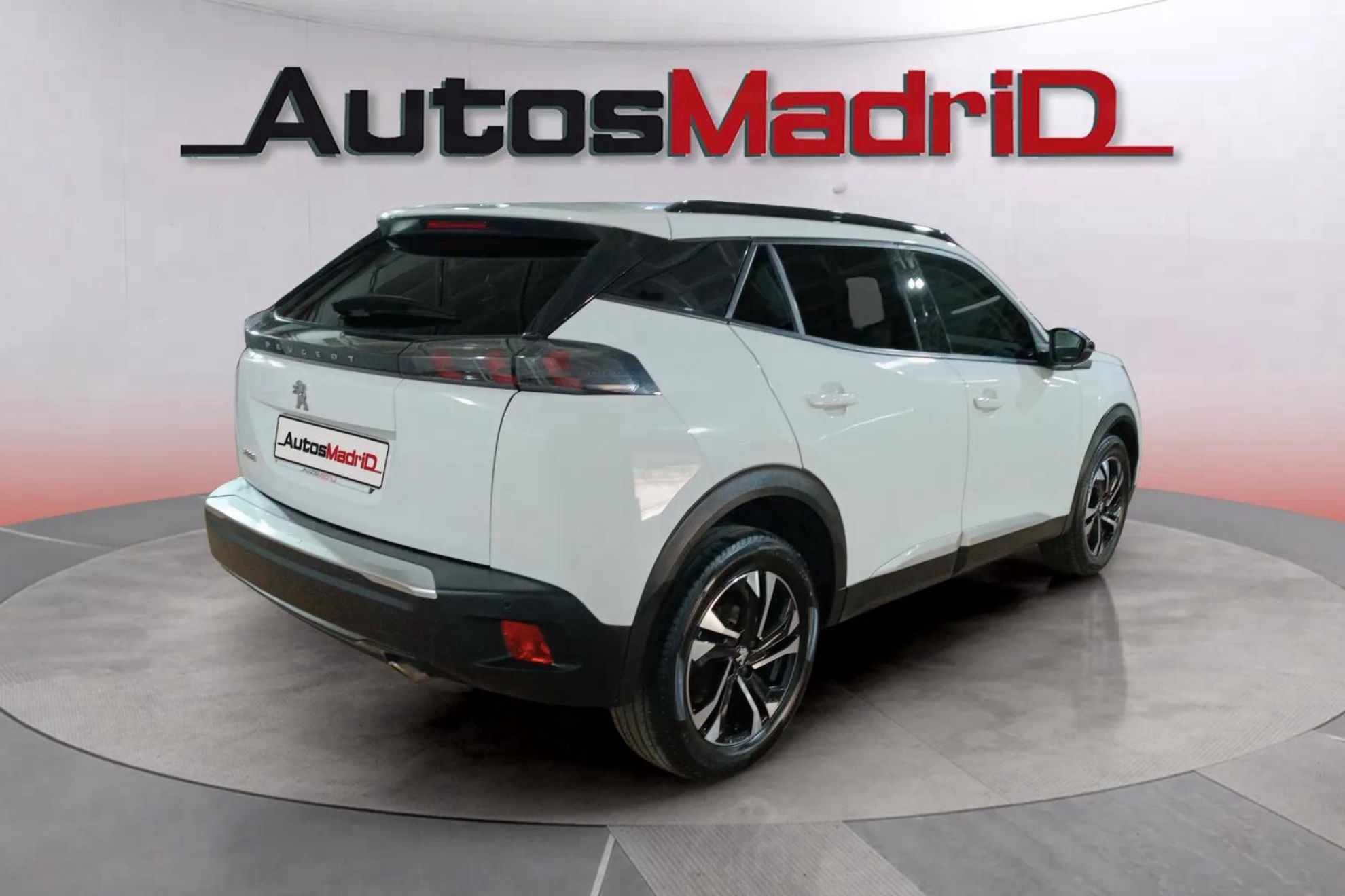 Peugeot 2008 Allure BlueHDi - foto 8
