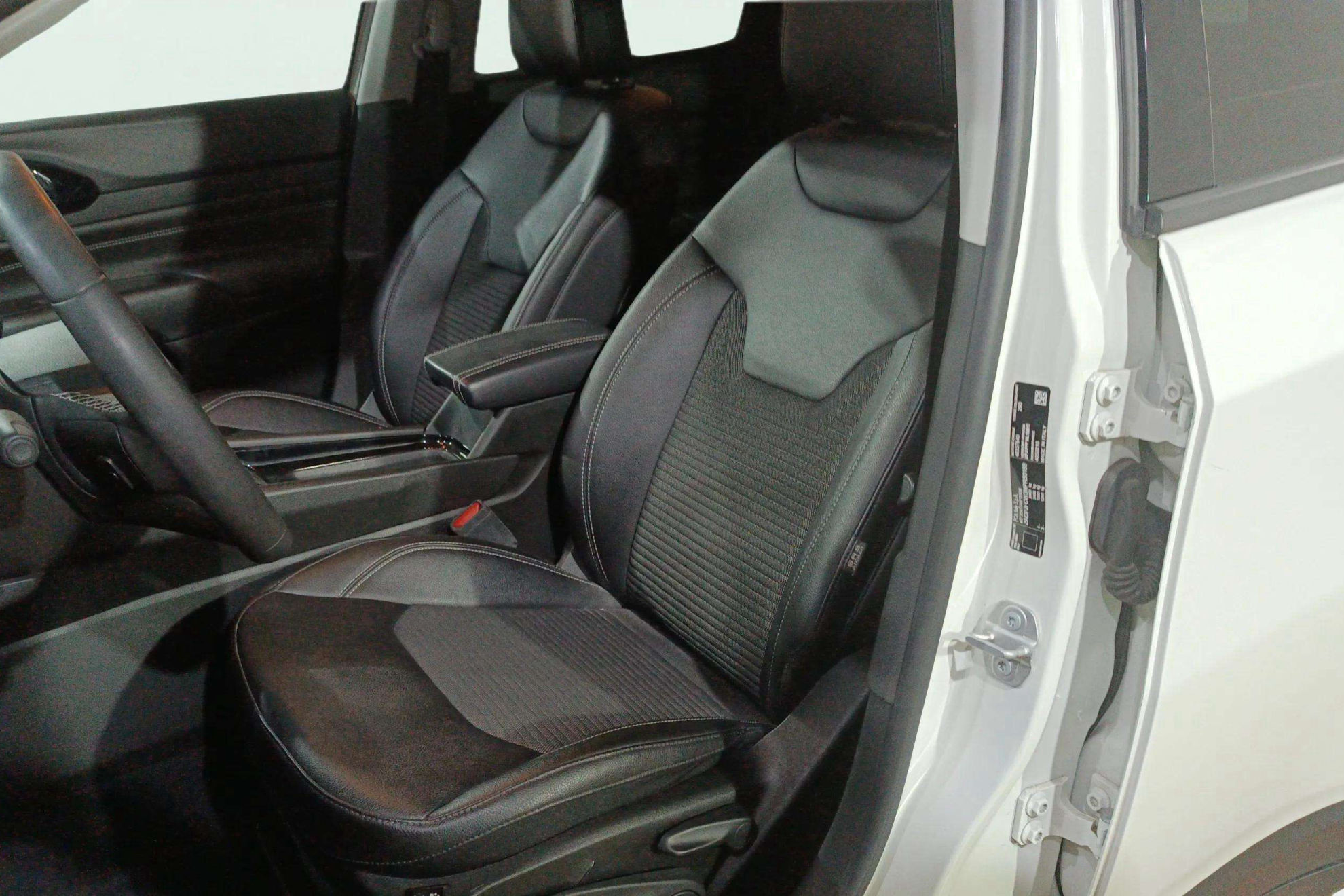 Jeep Compass 1.3 PHEV Limited AWD - foto 14