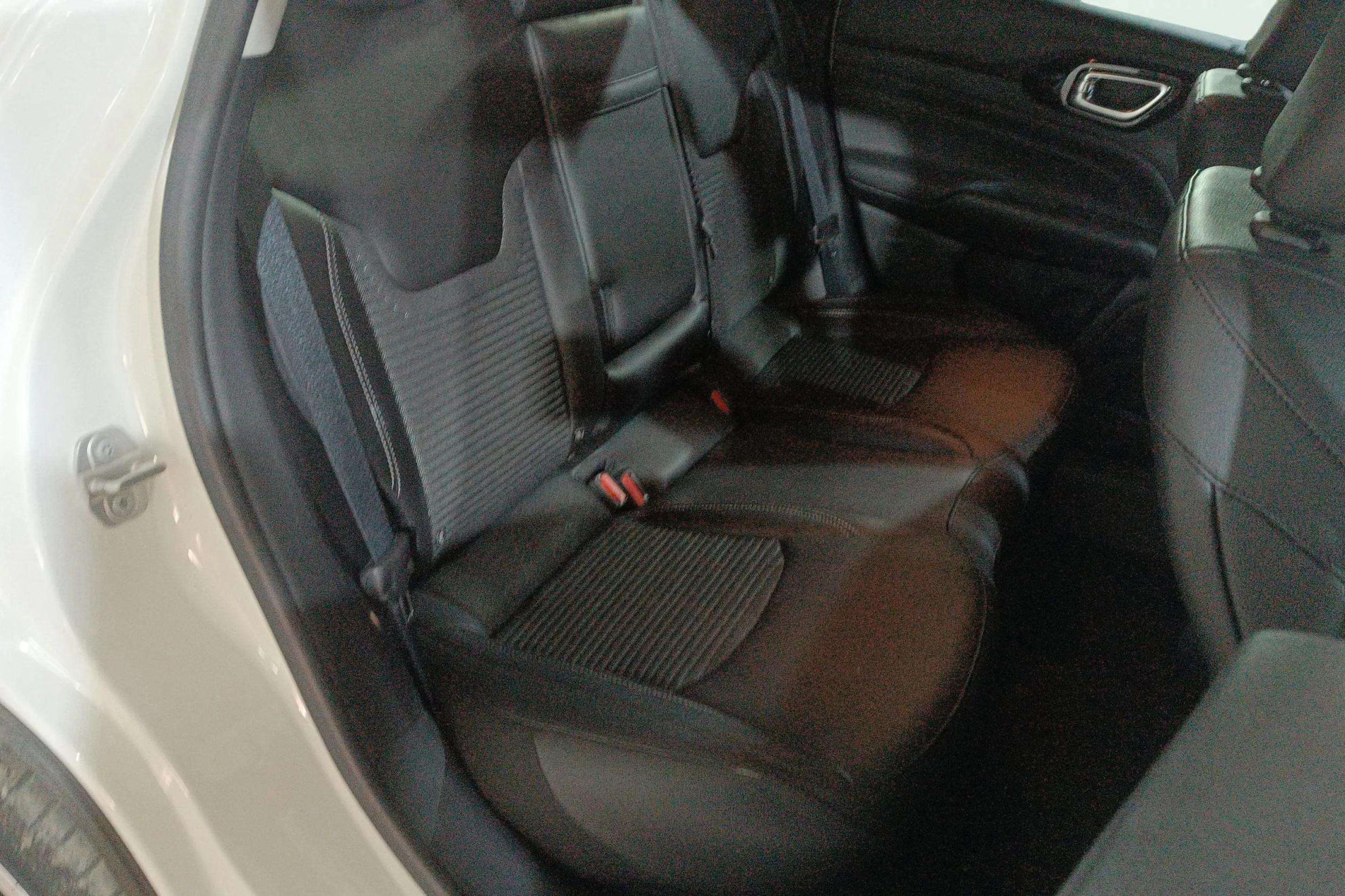 Jeep Compass 1.3 PHEV Limited AWD - foto 15