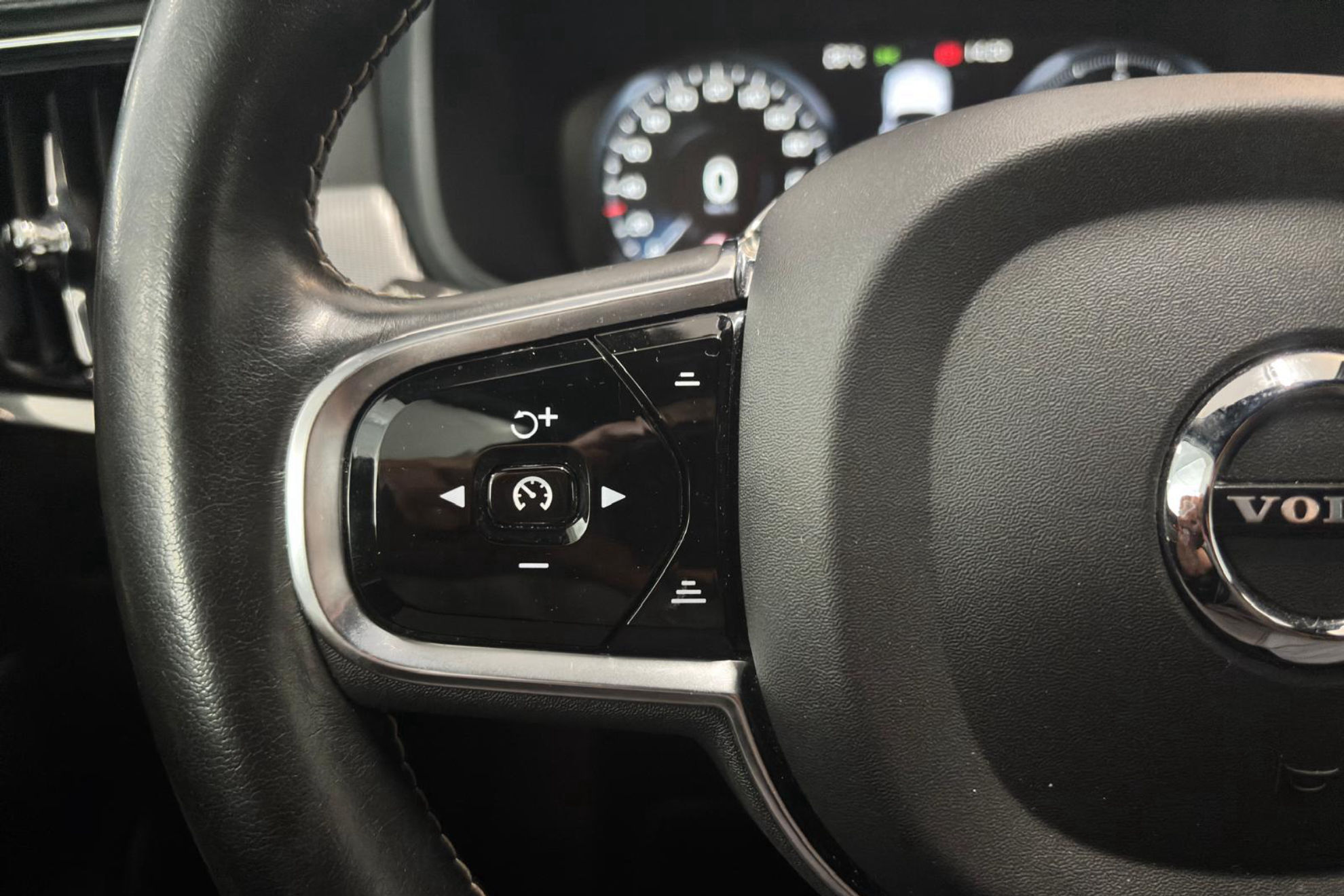 Volvo S90 2.0 B5 D AWD R-Design - foto 18