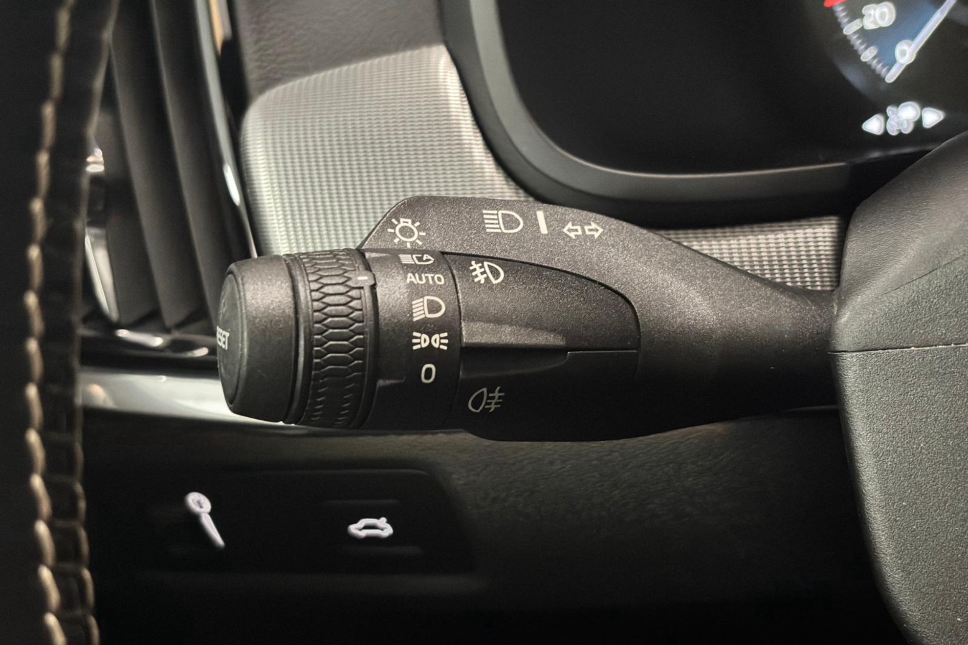 Volvo S90 2.0 B5 D AWD R-Design - foto 20