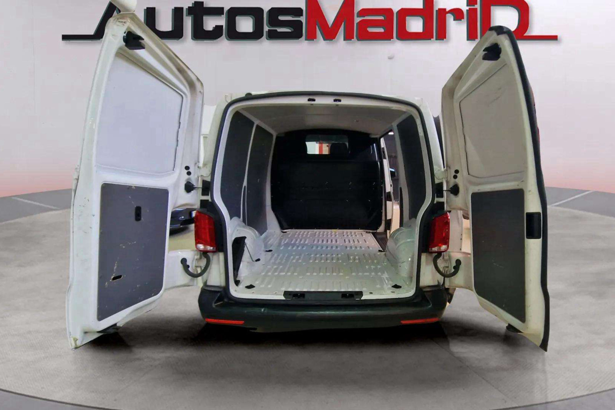 Volkswagen Transporter Furgón Corto TN 2.0 TDI - foto 7