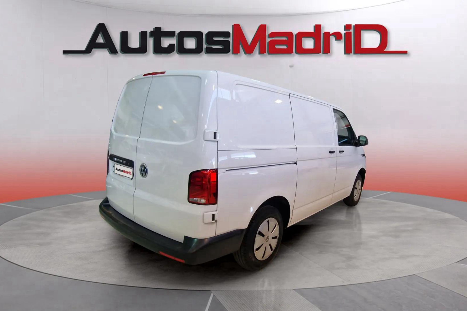 Volkswagen Transporter Furgón Corto TN 2.0 TDI - foto 8