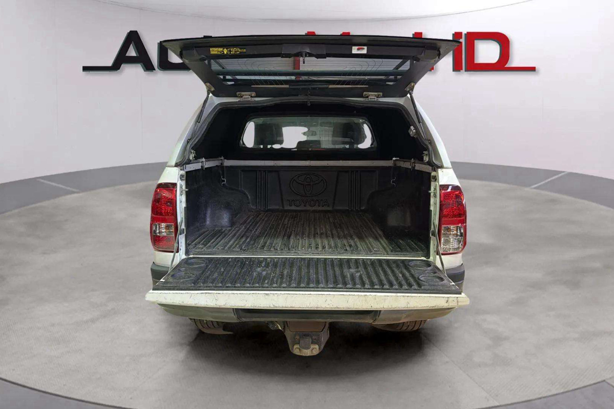 Toyota Hilux 2.4 D-4D Cabina Doble GX - foto 7