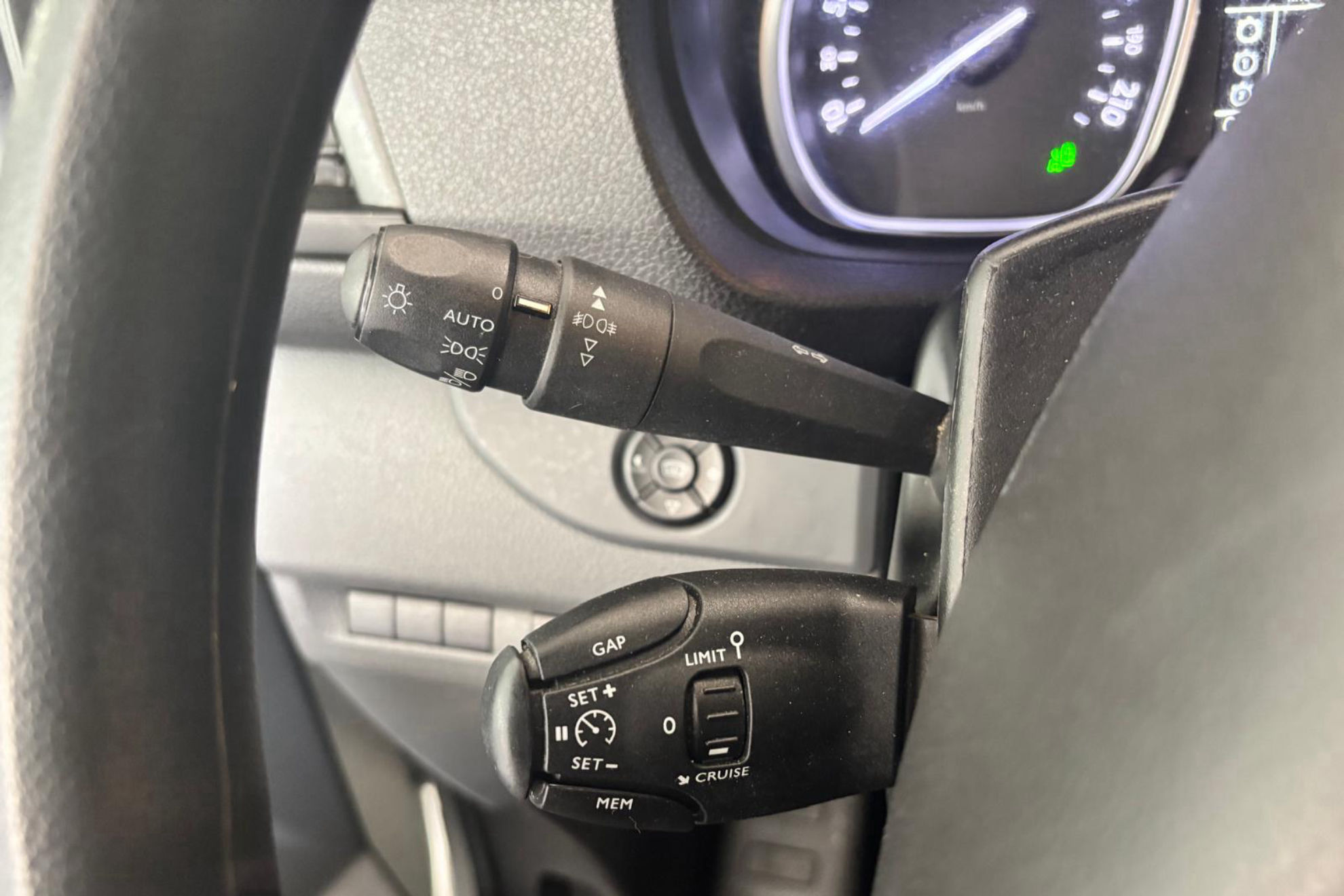 Citroën Jumpy Furgón Talla M BlueHDi 100 - foto 15