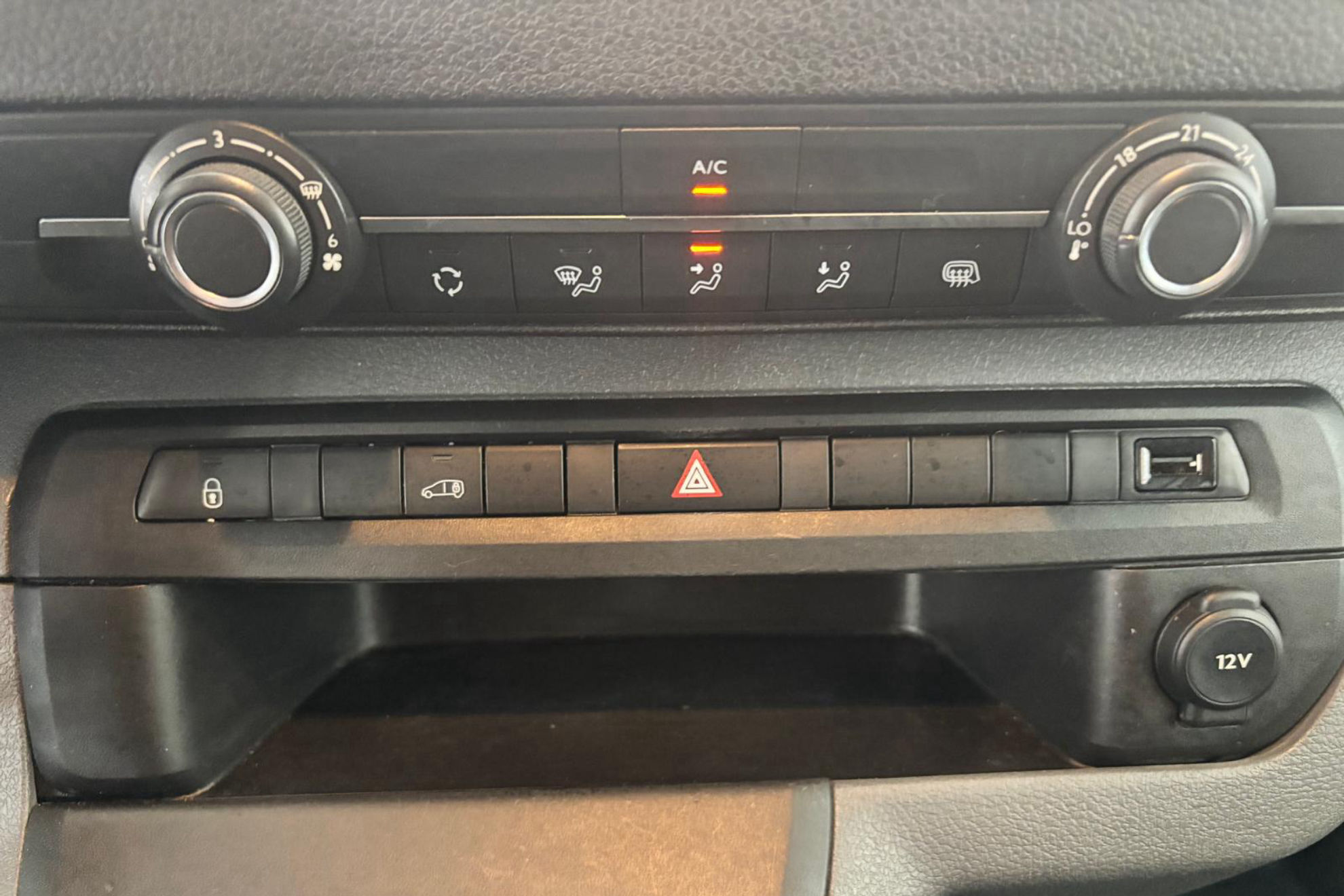Citroën Jumpy Furgón Talla M BlueHDi 100 - foto 23