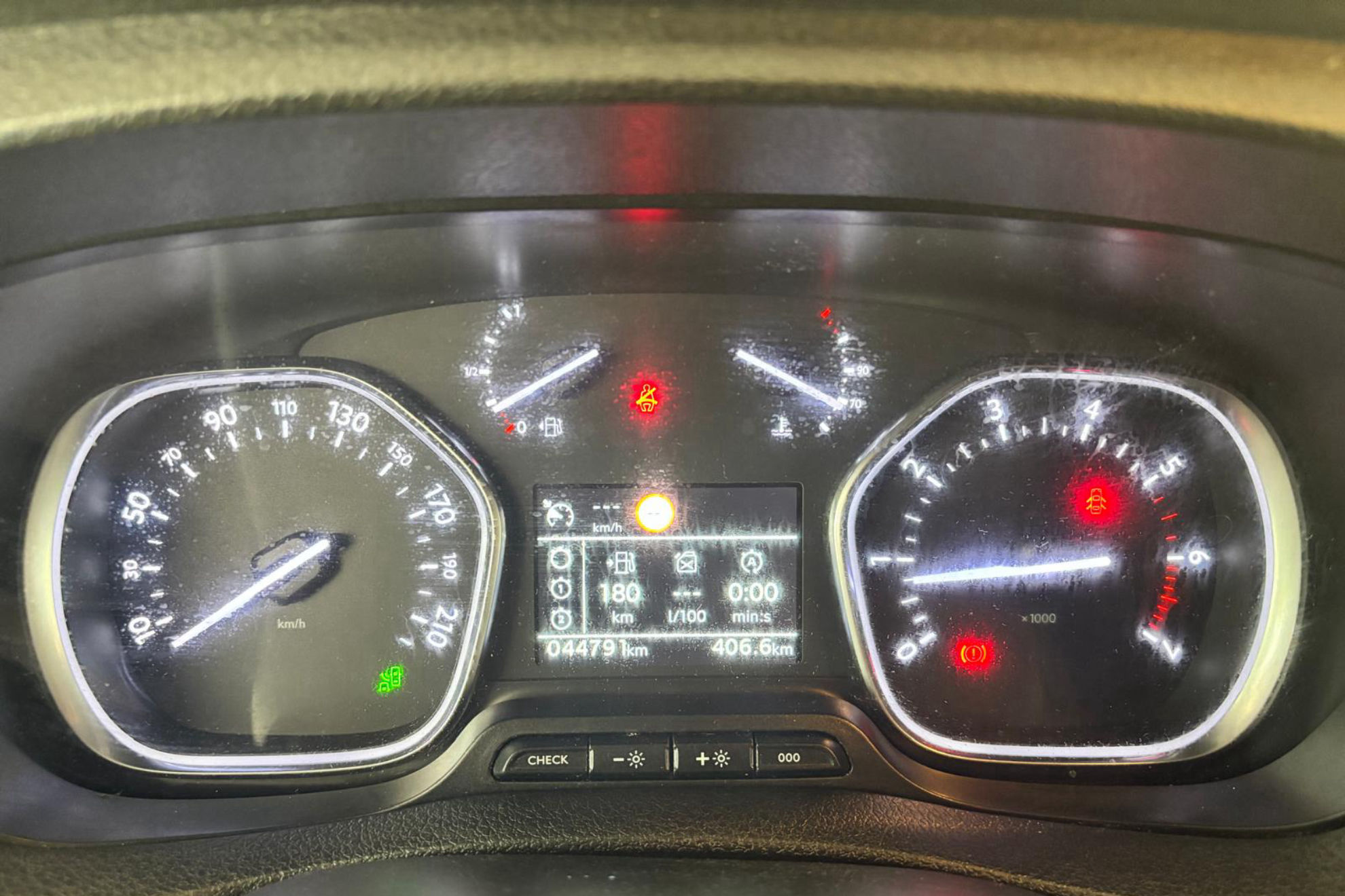 Citroën Jumpy Furgón Talla M BlueHDi 100 - foto 17