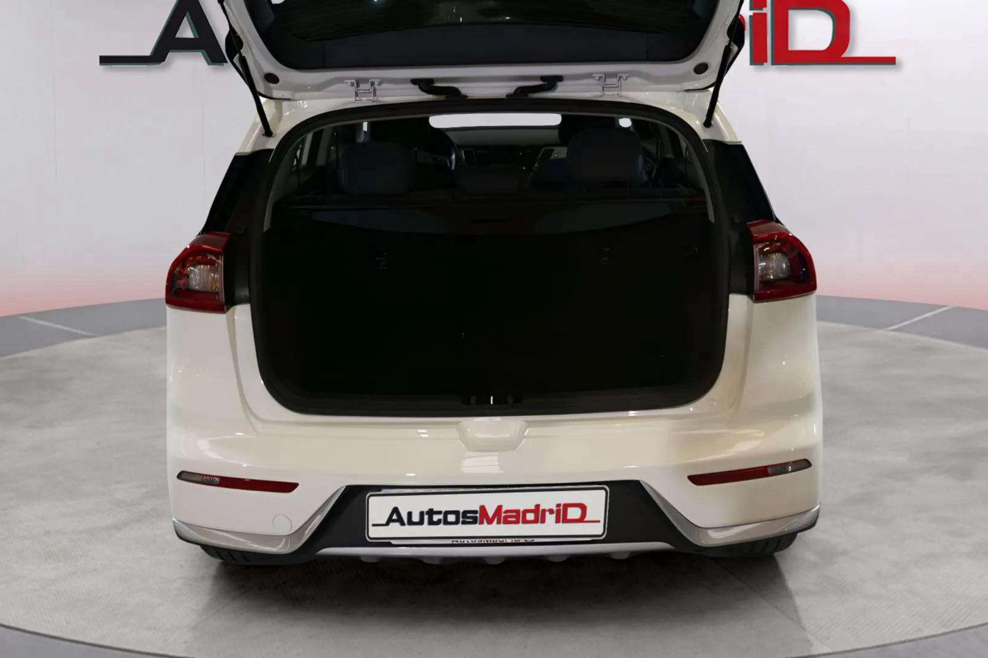 Kia Niro 1.6 GDi HEV Drive - foto 6