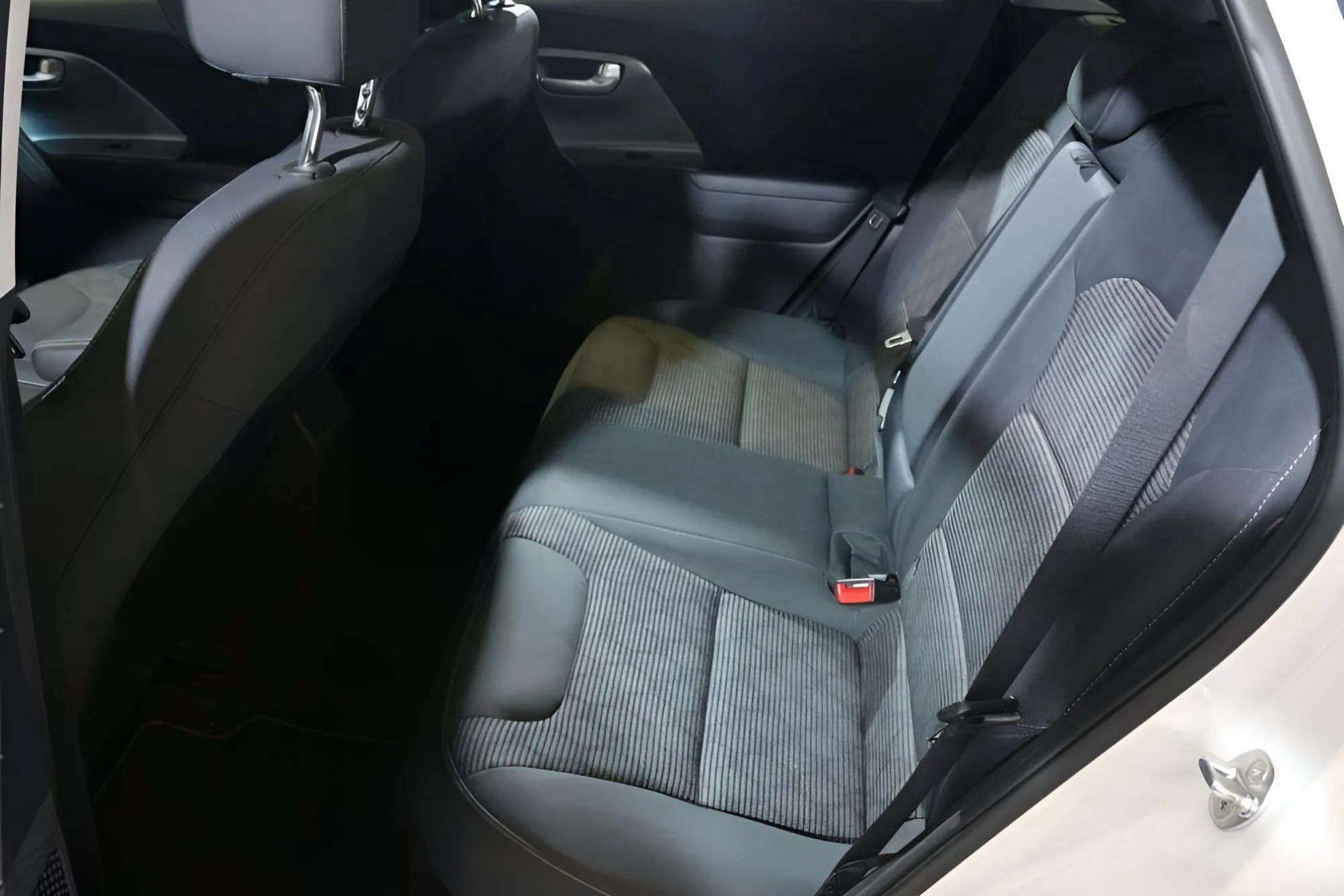 Kia Niro 1.6 GDi HEV Drive - foto 10