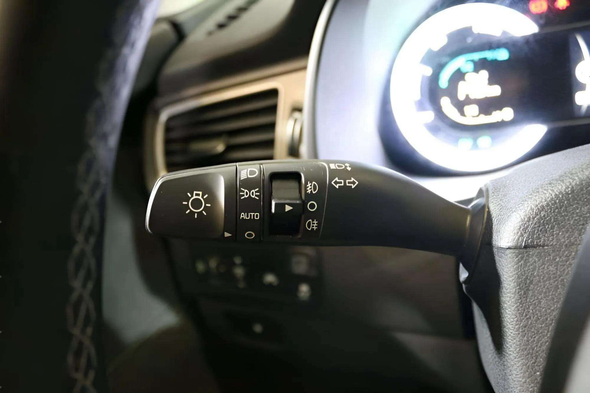 Kia Niro 1.6 GDi HEV Drive - foto 16