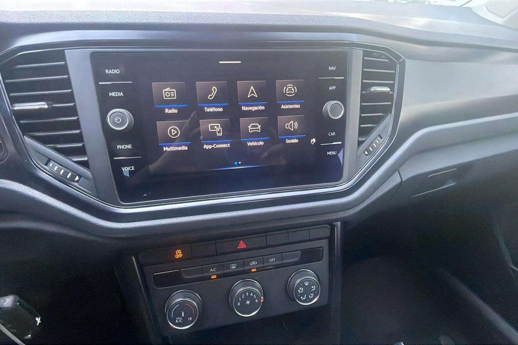 Volkswagen T-Roc Advance 2.0 TDI - foto 21