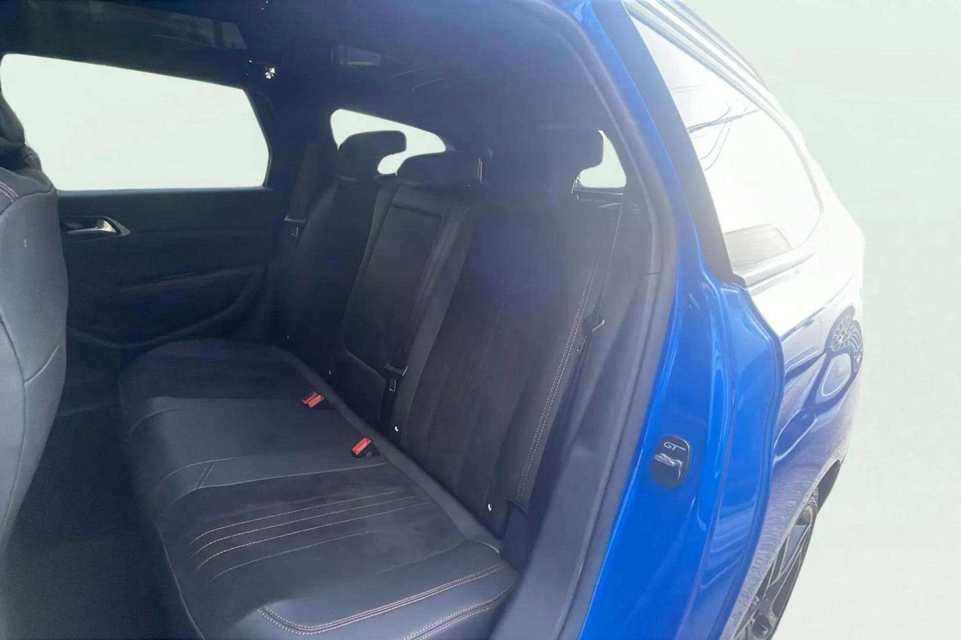 Peugeot 308 SW GT PureTech 130 EAT8 - foto 13