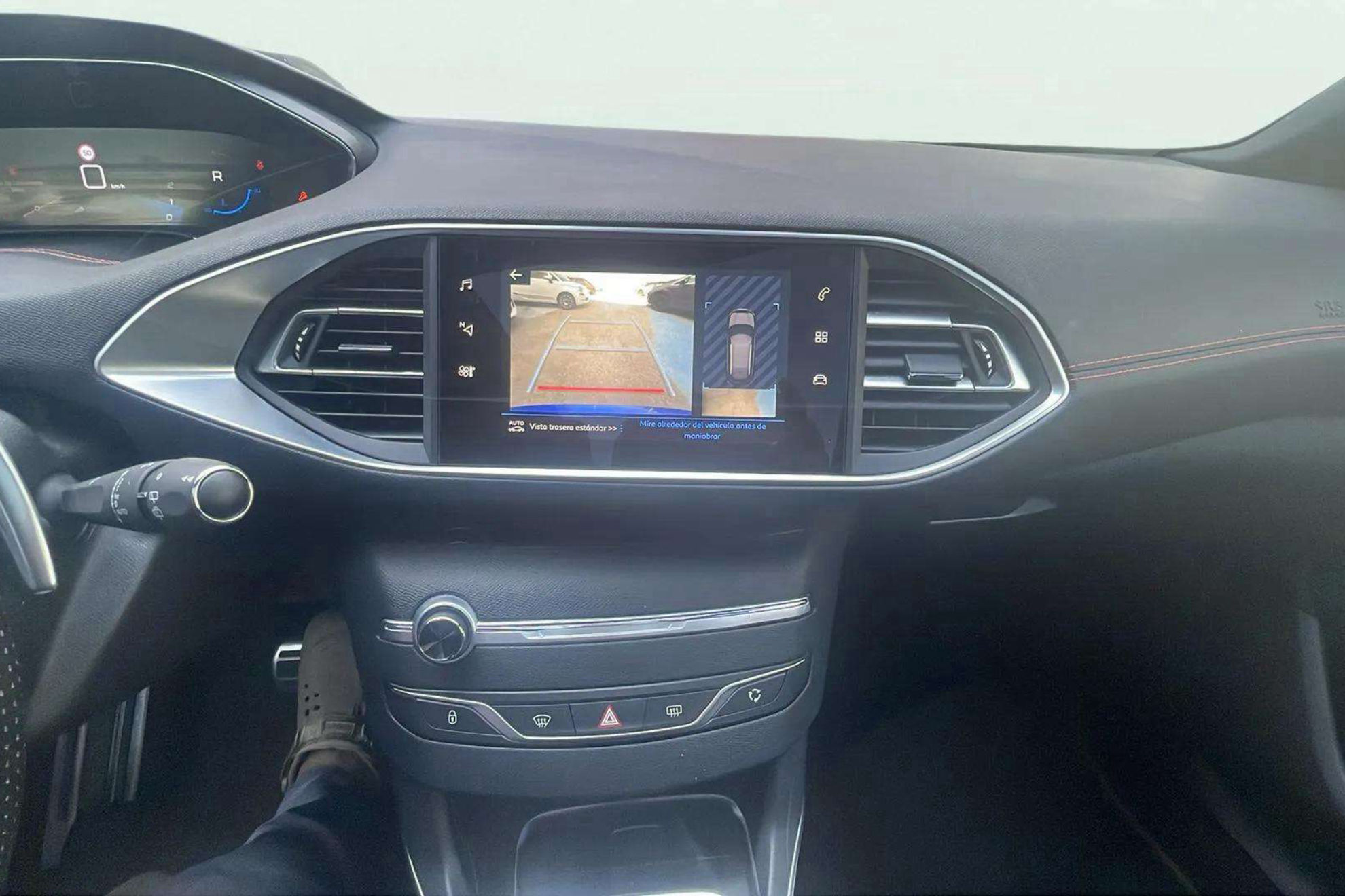 Peugeot 308 SW GT PureTech 130 EAT8 - foto 22
