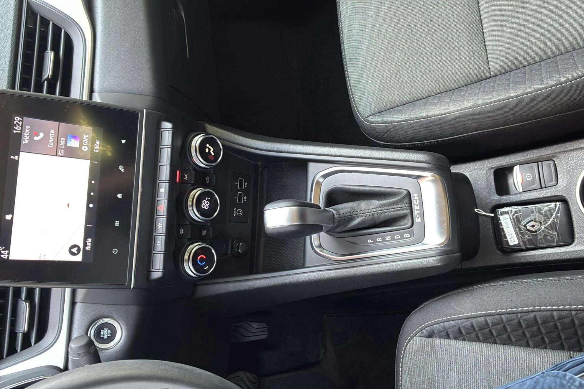 Renault Captur evolution E-Tech PHEV - foto 23