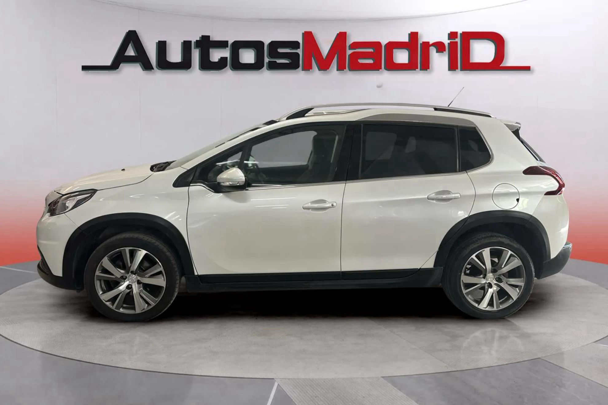 Peugeot 2008 Allure 1.2 PureTech - foto 4