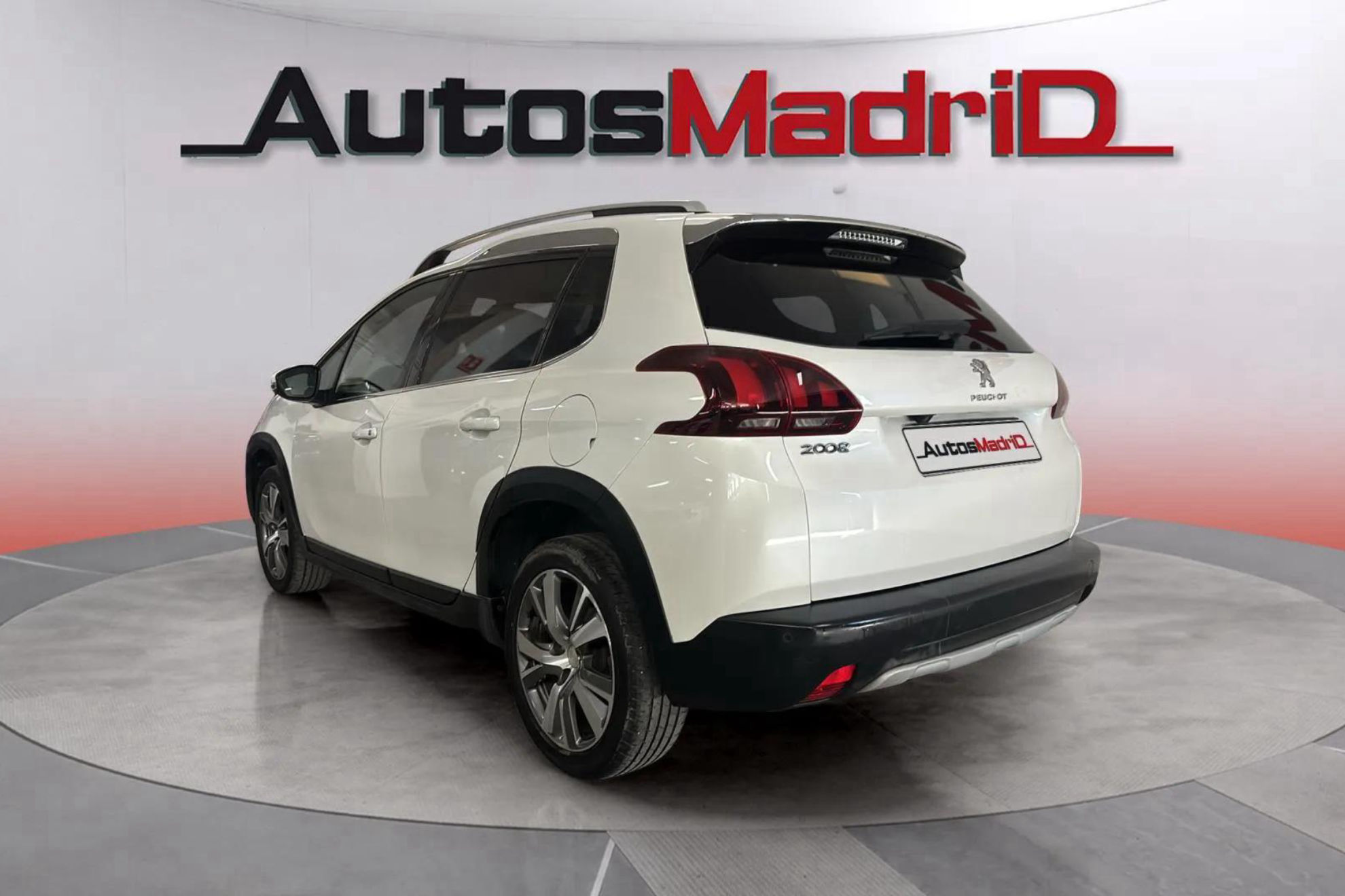 Peugeot 2008 Allure 1.2 PureTech - foto 5