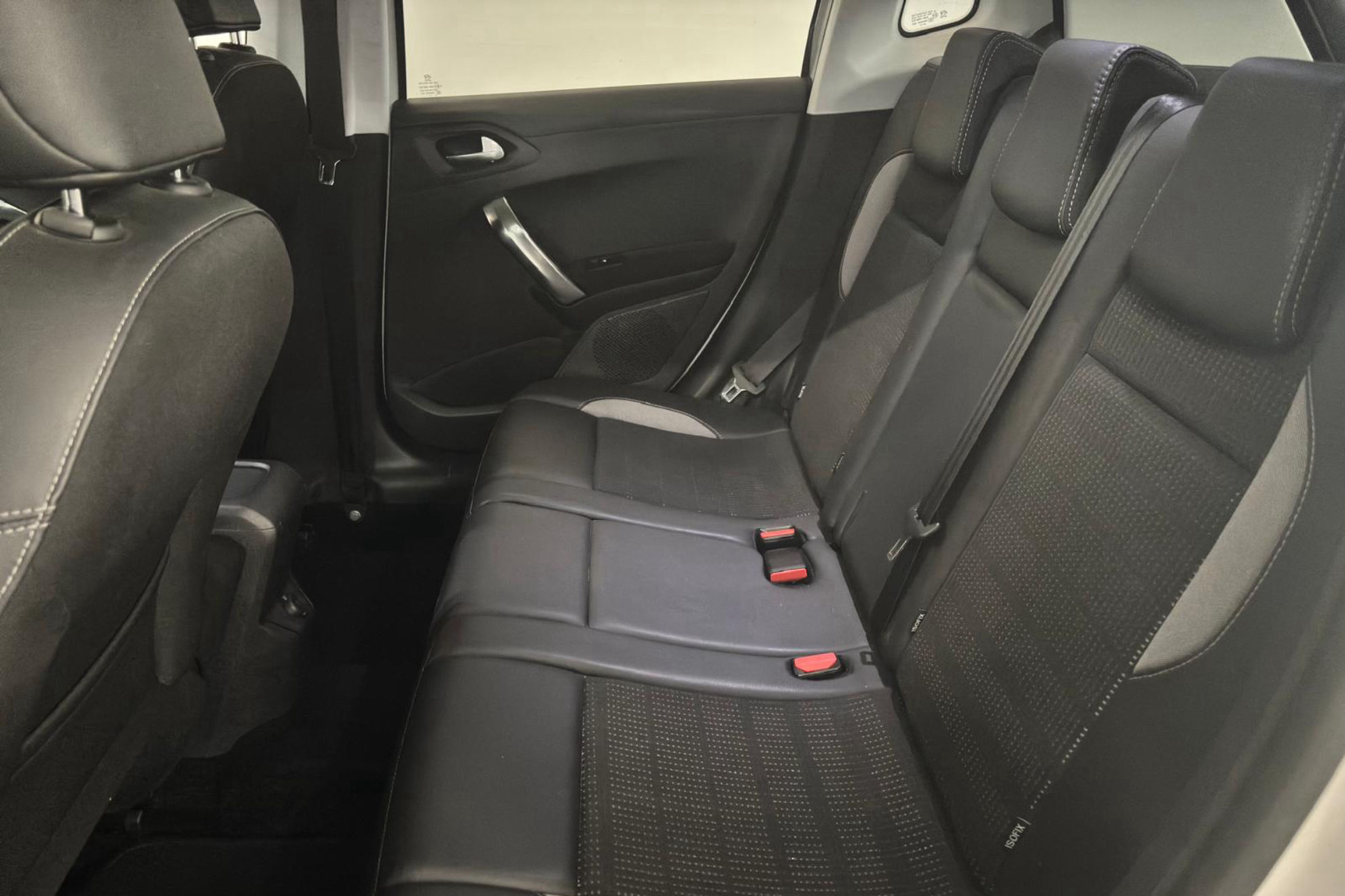 Peugeot 2008 Allure 1.2 PureTech - foto 11