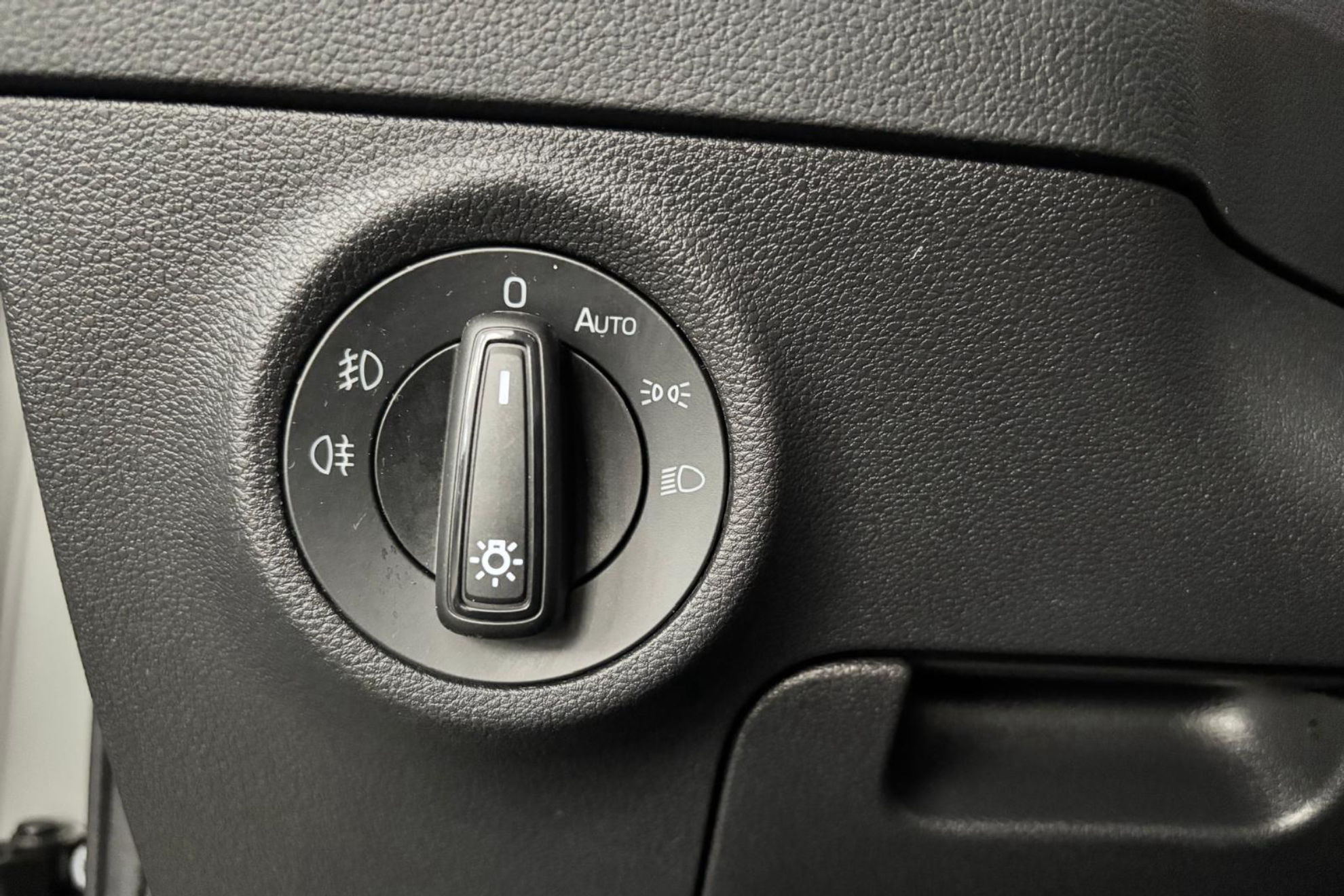 Škoda Karoq 1.5 TSI DSG ACT Selection - foto 17