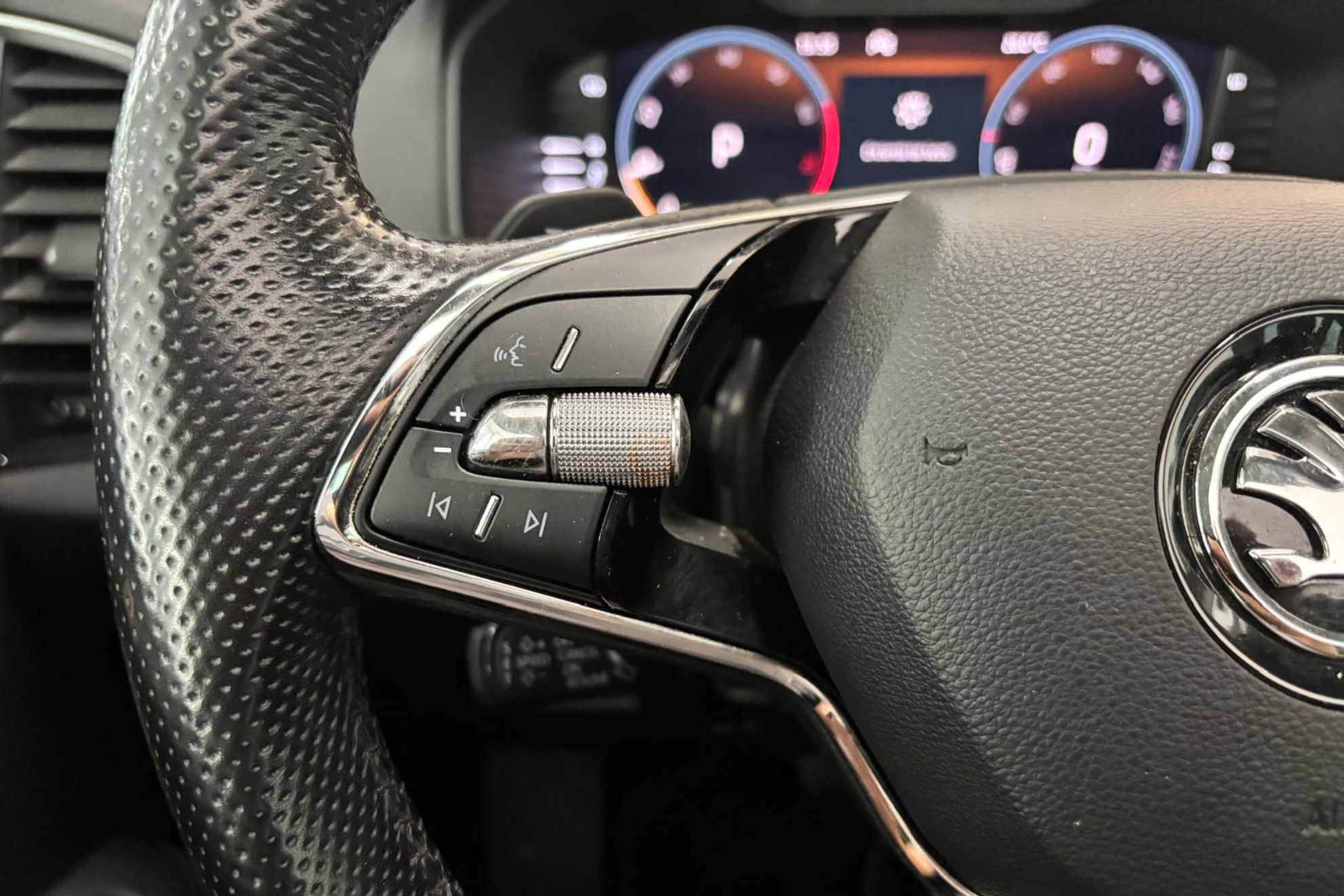 Škoda Karoq 1.5 TSI DSG ACT Selection - foto 19