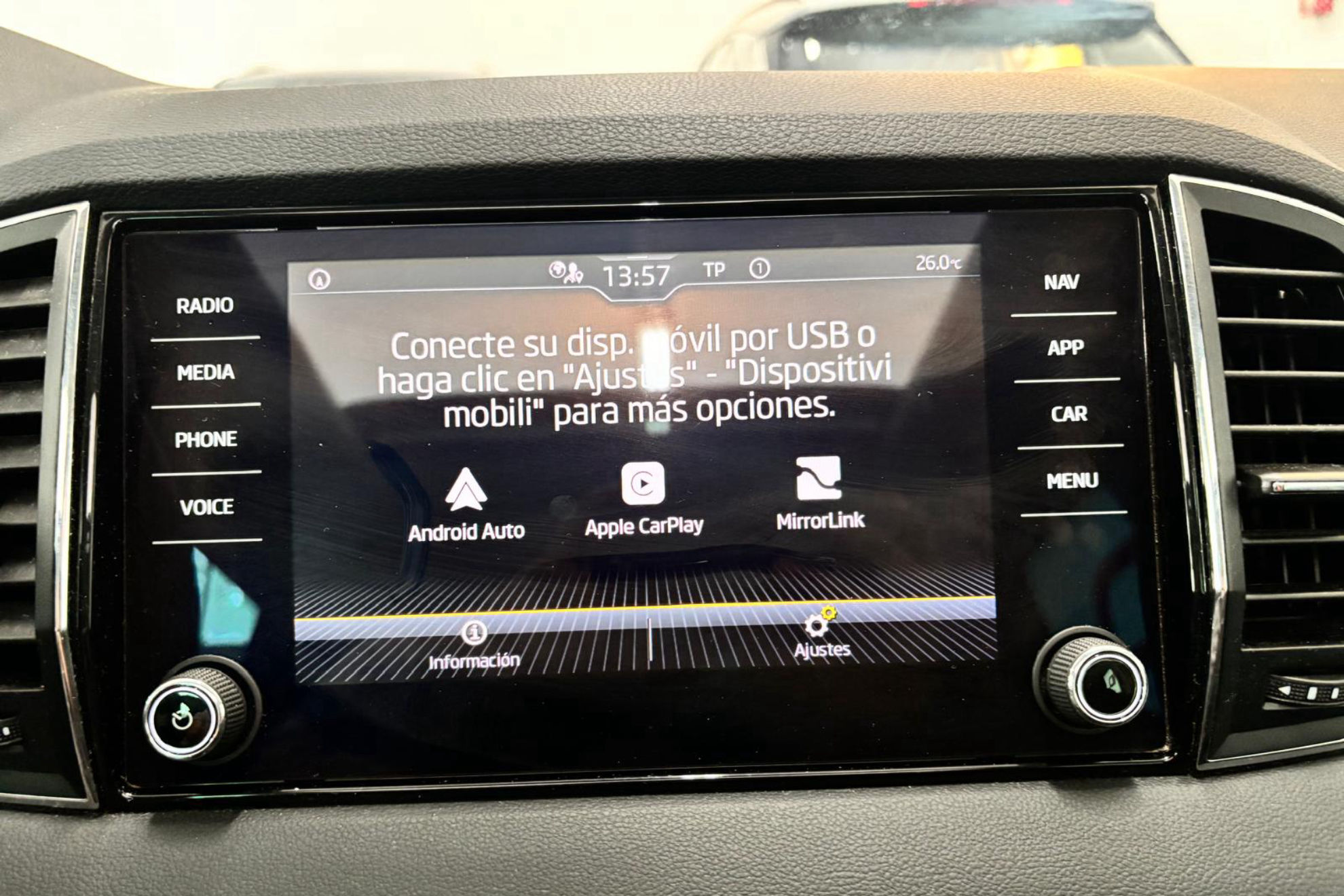 Škoda Karoq 1.5 TSI DSG ACT Selection - foto 26