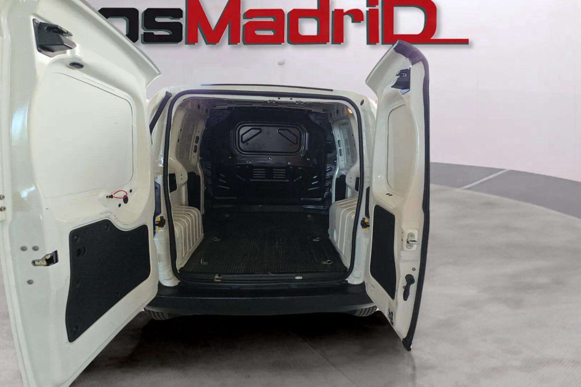 Fiat Fiorino Cargo Base N1 1.3 Mjet - foto 9