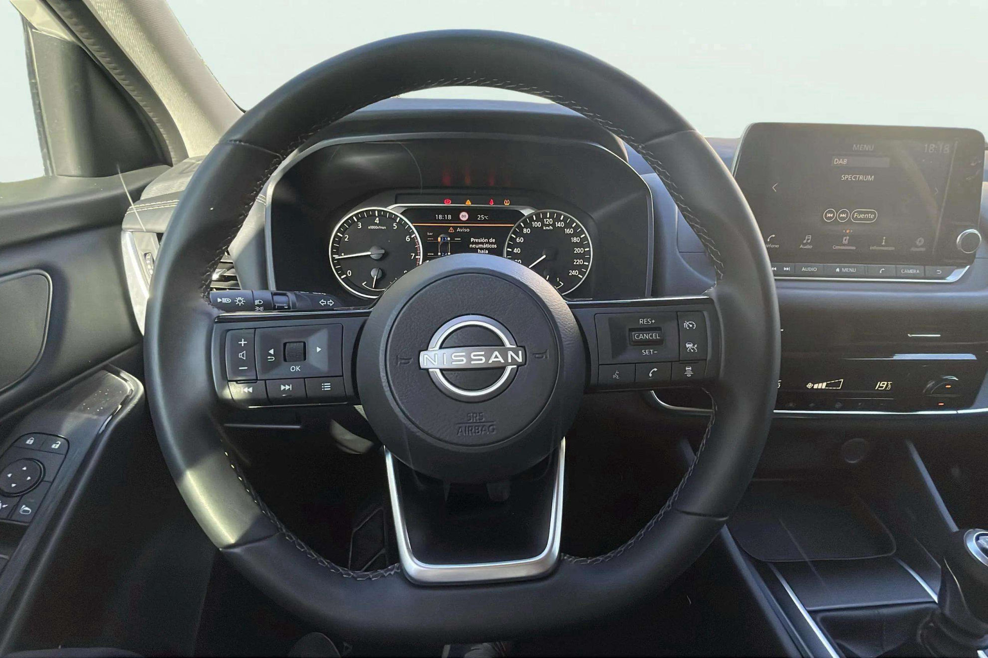 Nissan Qashqai DIG-T mHEV 4x2 Tekna - foto 13