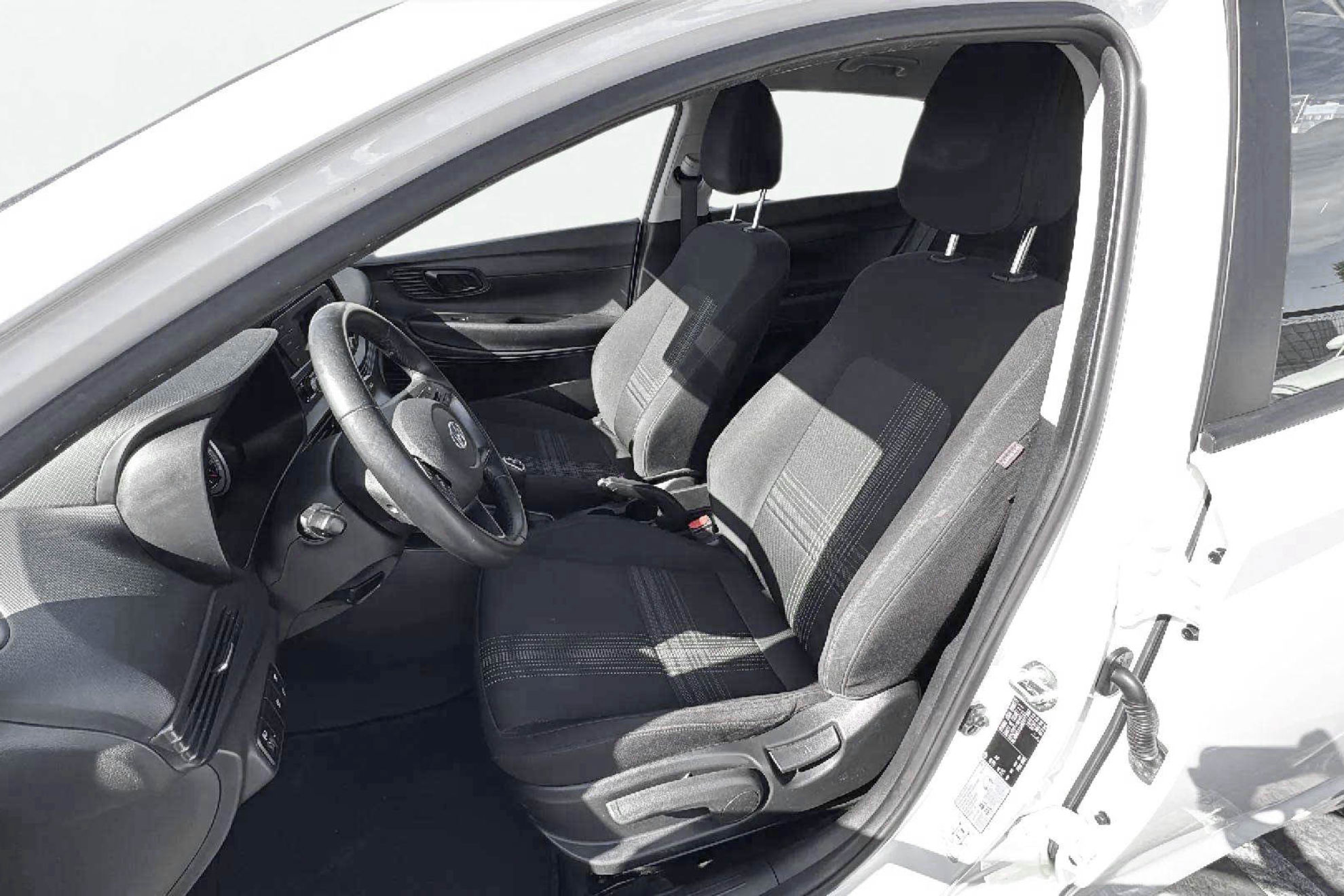 Hyundai i20 1.0 T-GDi 48V Essence - foto 12