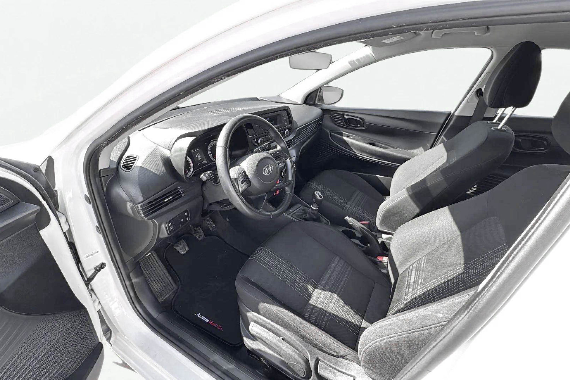 Hyundai i20 1.0 T-GDi 48V Essence - foto 11