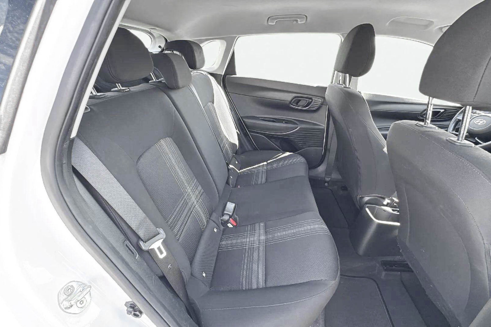 Hyundai i20 1.0 T-GDi 48V Essence - foto 17