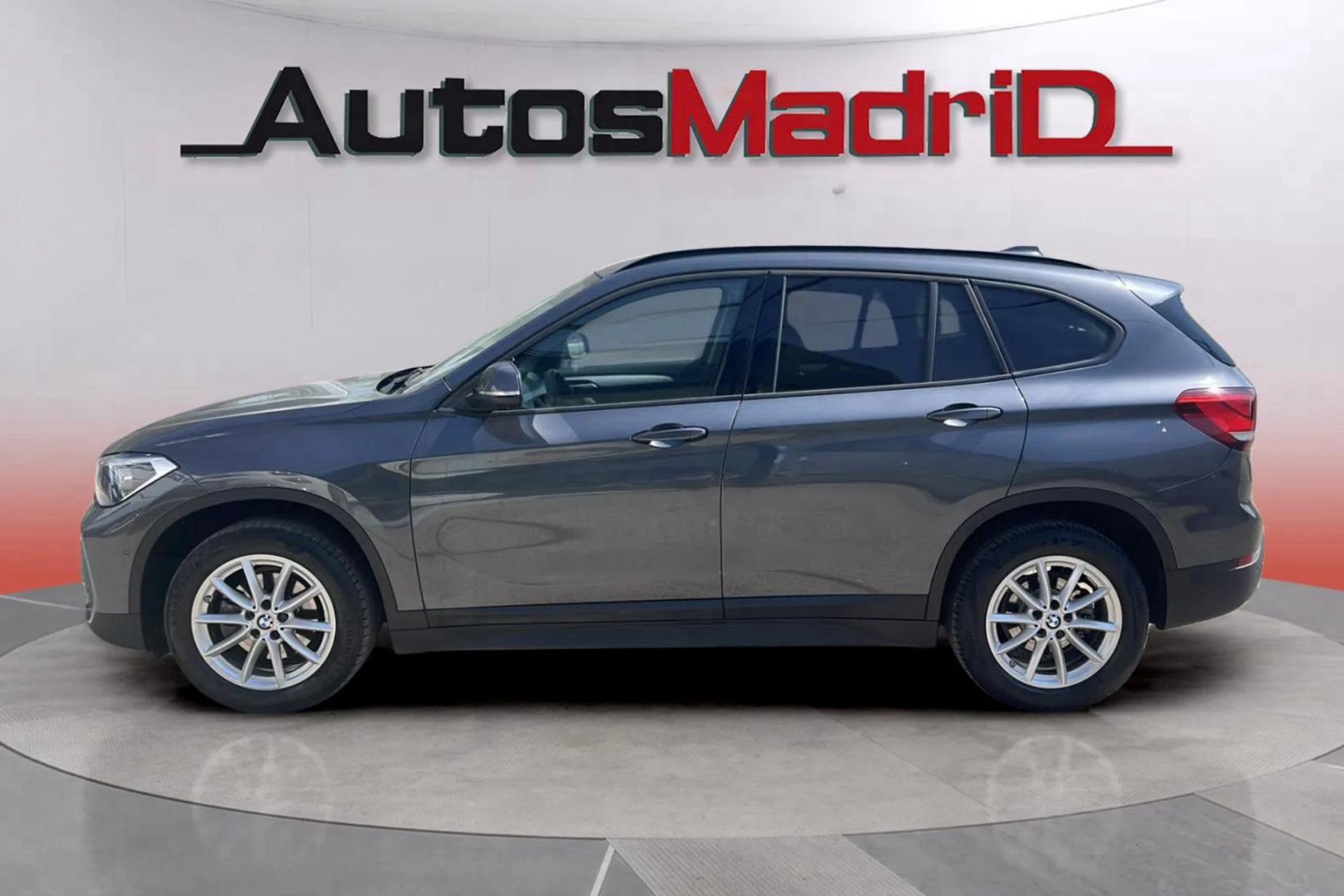 BMW X1 sDrive18dA Corporate - foto 4