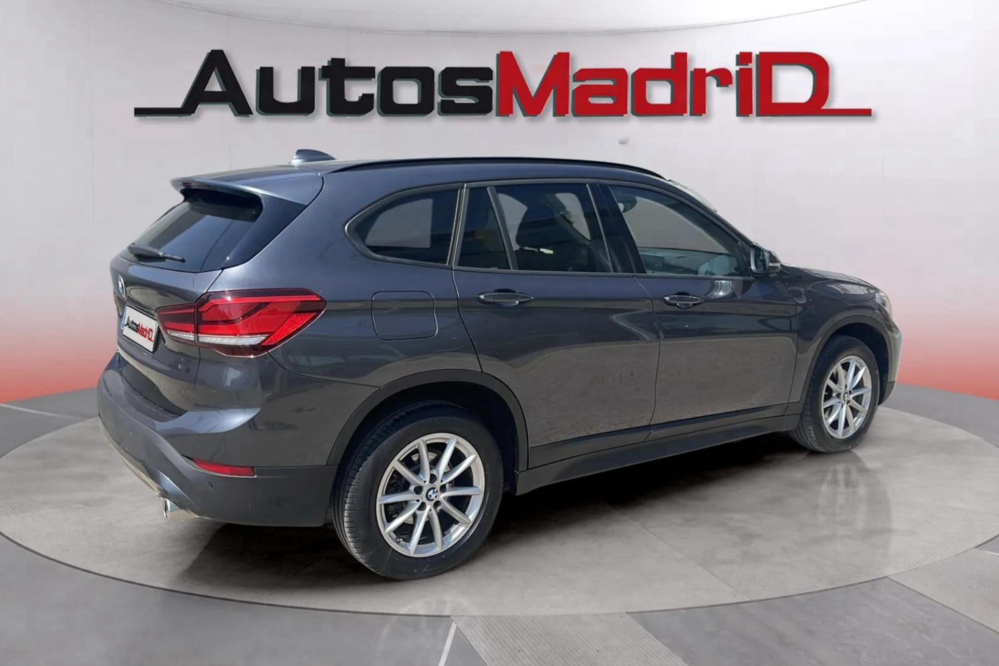 BMW X1 sDrive18dA Corporate - foto 7