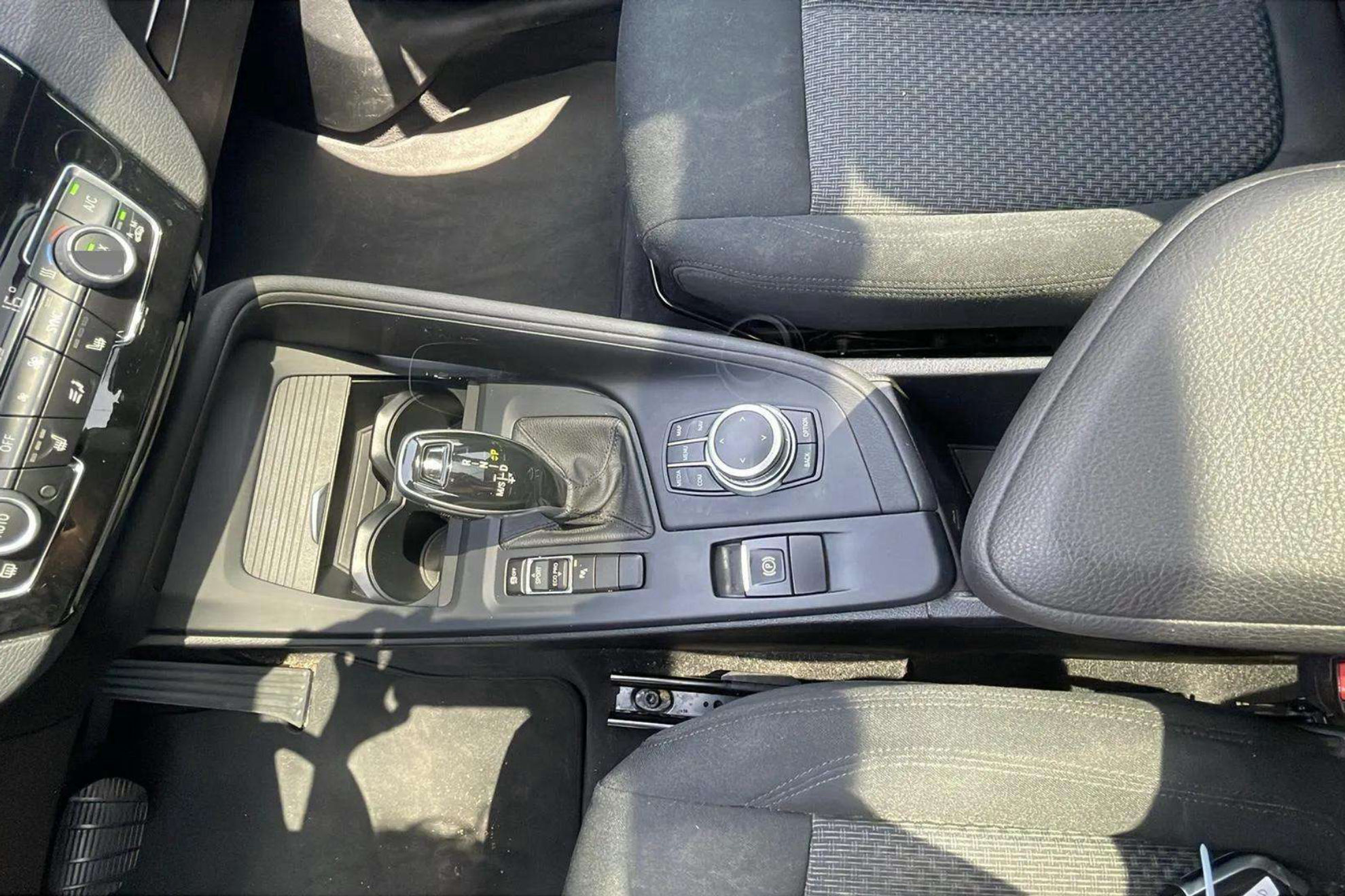 BMW X1 sDrive18dA Corporate - foto 18
