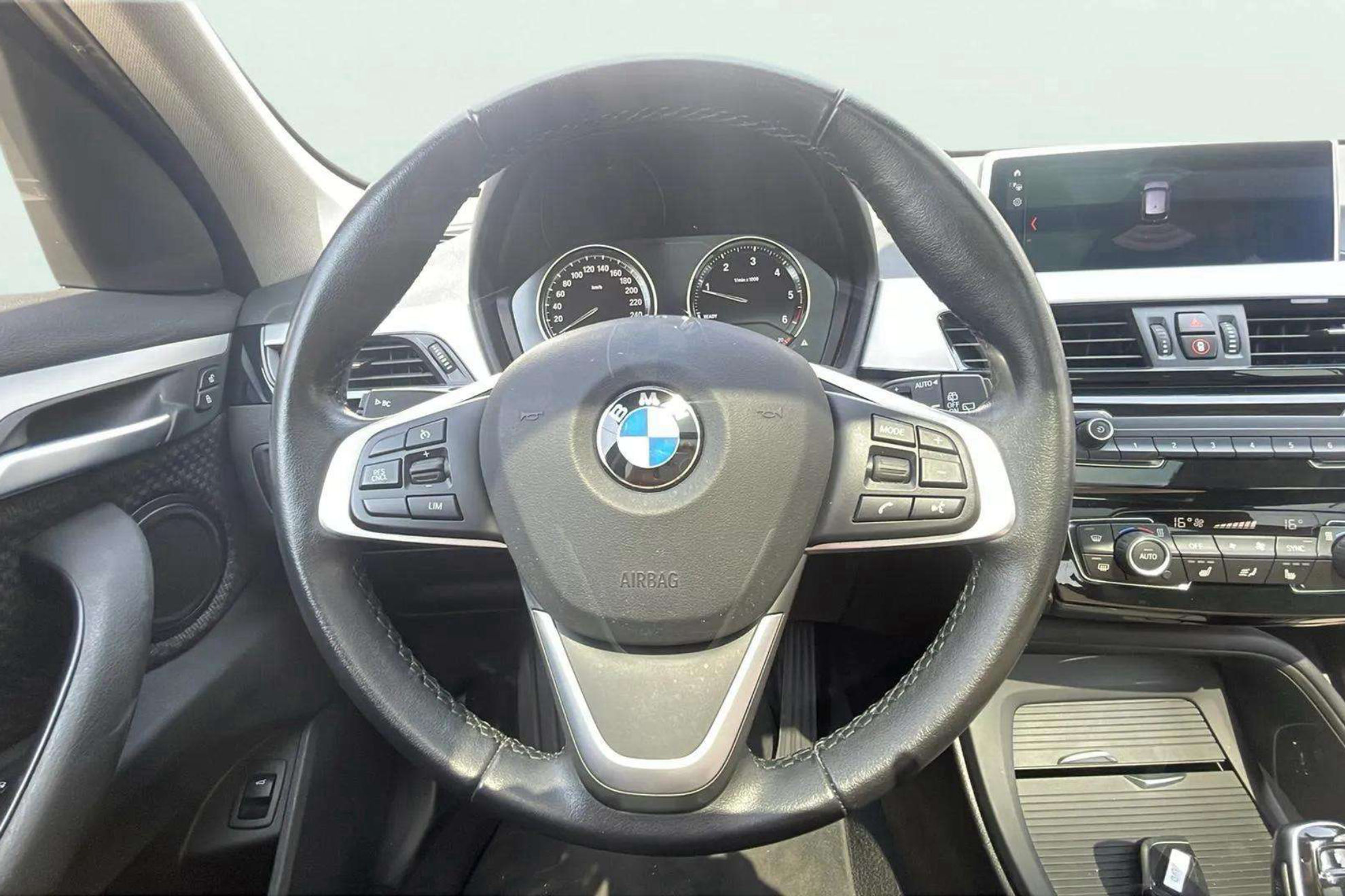 BMW X1 sDrive18dA Corporate - foto 9