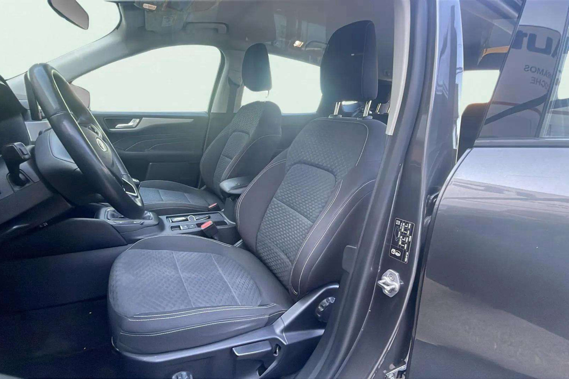 Ford Kuga Trend 1.5 EcoBoost - foto 12