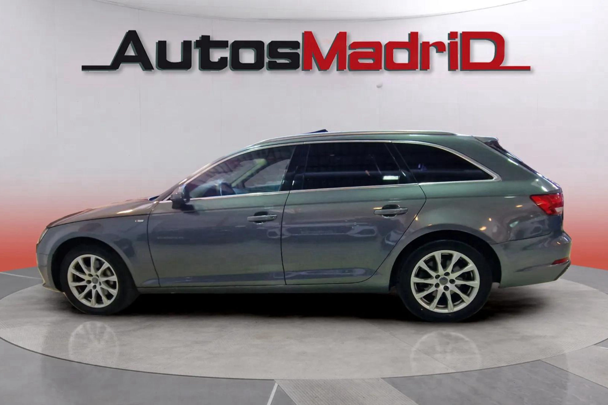 Audi A4 Avant S line 40 TDI quattro S tron - foto 4