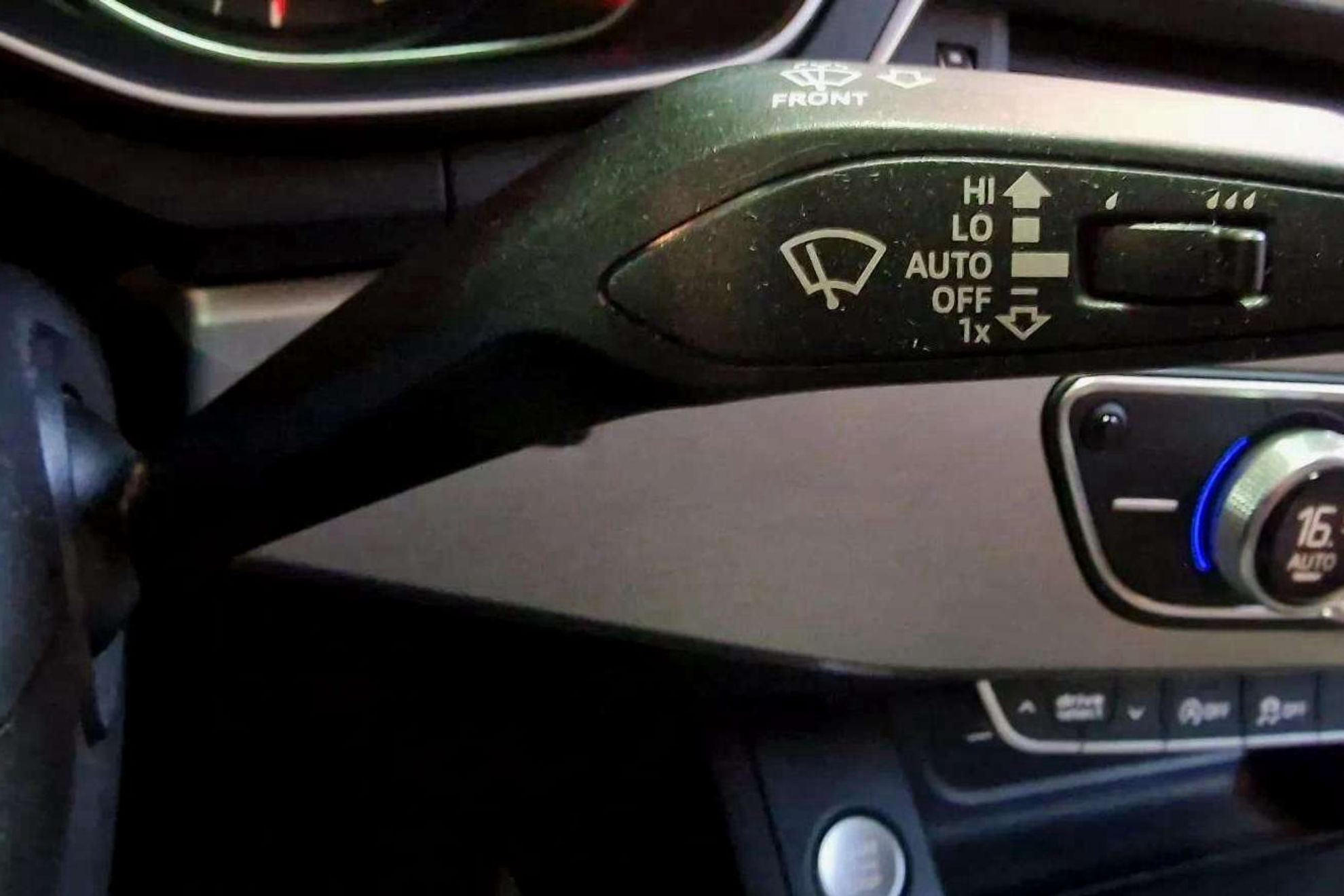 Audi A4 Avant S line 40 TDI quattro S tron - foto 22