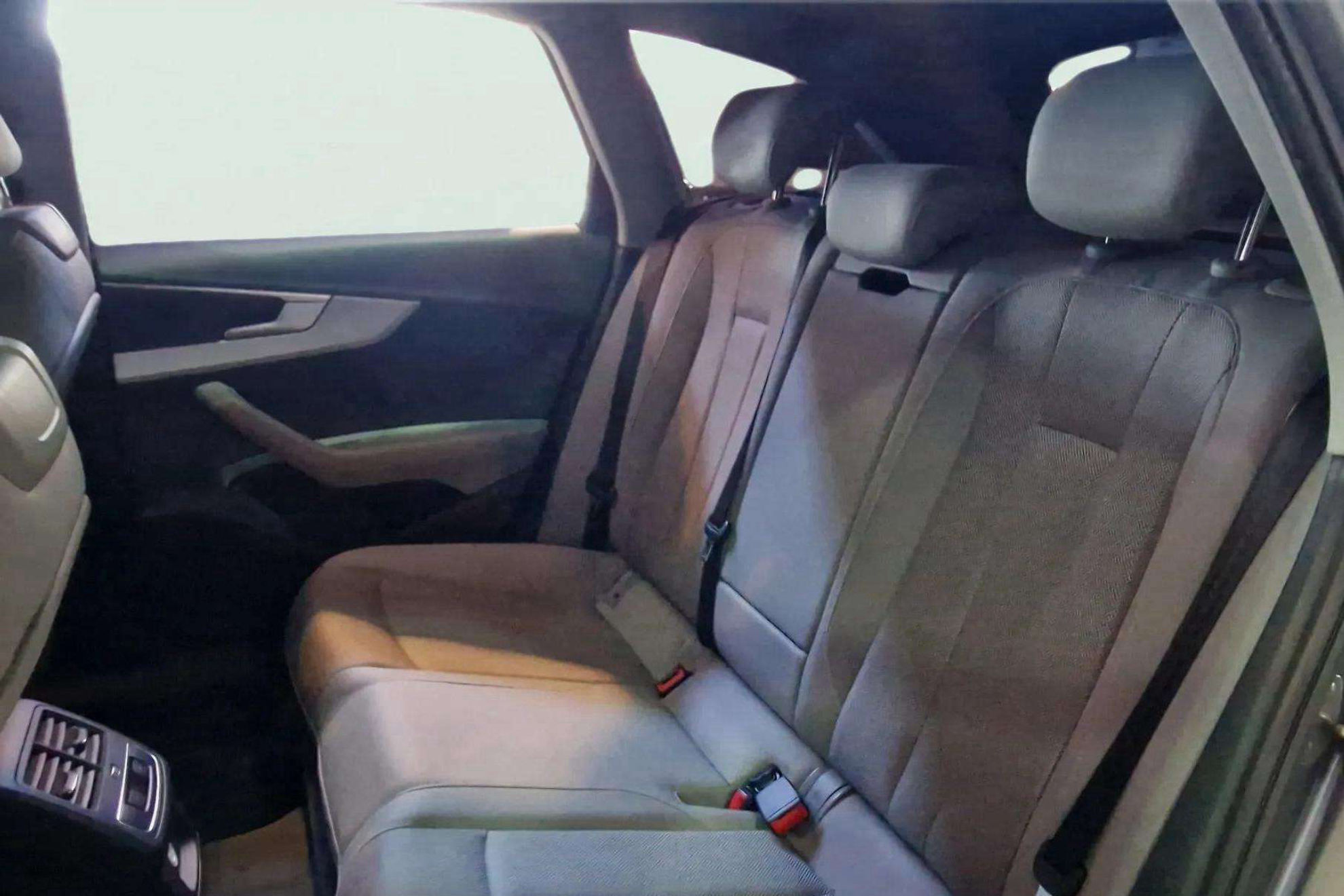 Audi A4 Avant S line 40 TDI quattro S tron - foto 15