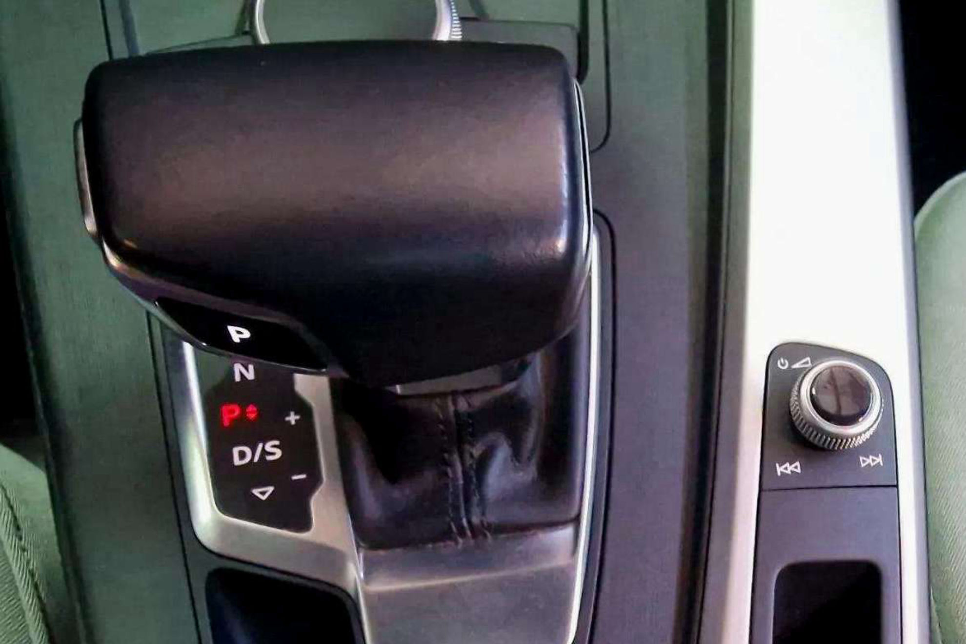 Audi A4 Avant S line 40 TDI quattro S tron - foto 31