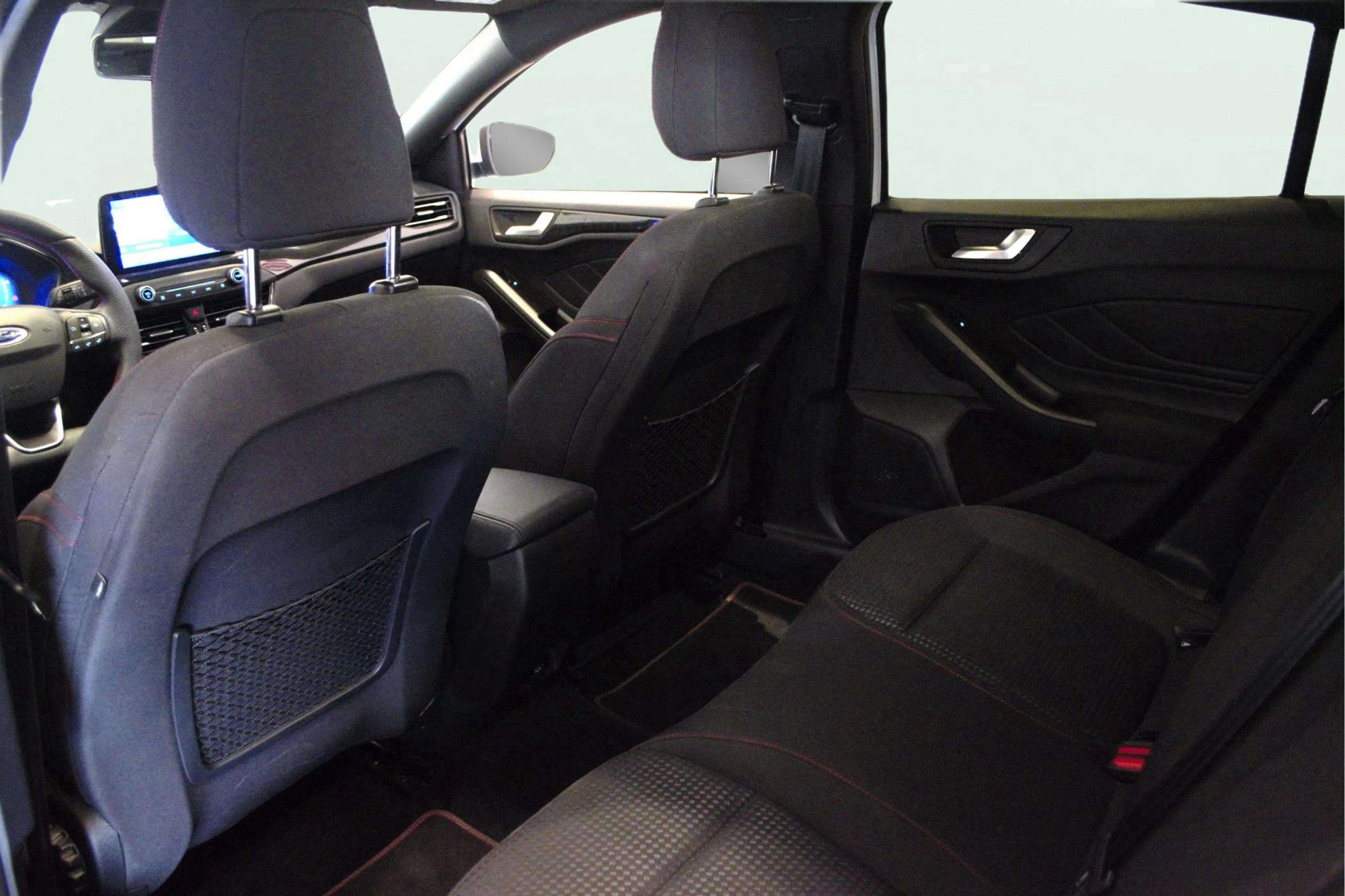 Ford Focus 1.0 EcoBoost ST-Line - foto 14